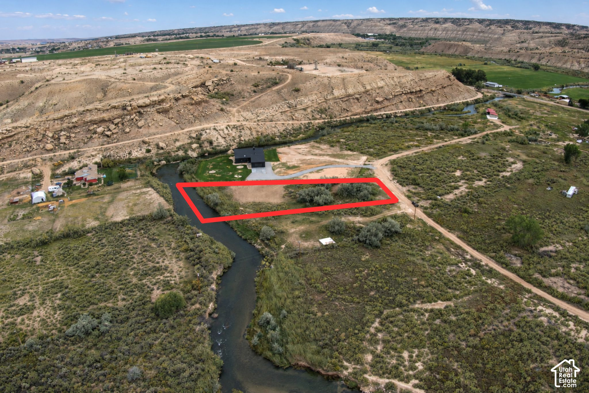 main property photo 4