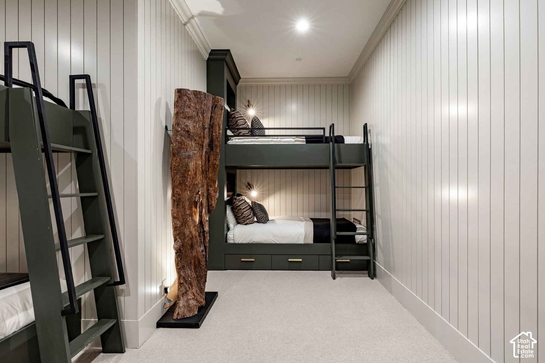 main property photo 74