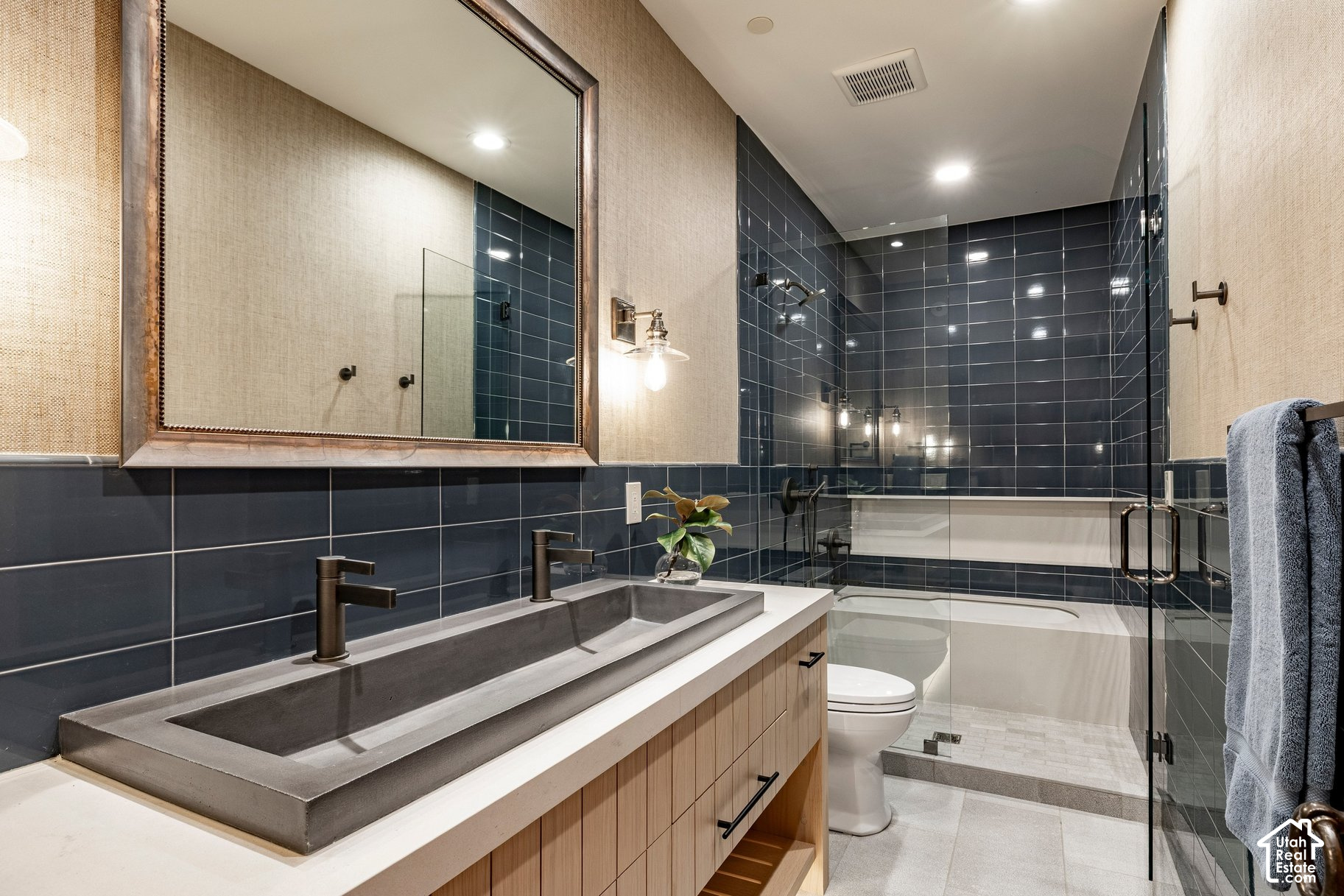 main property photo 75