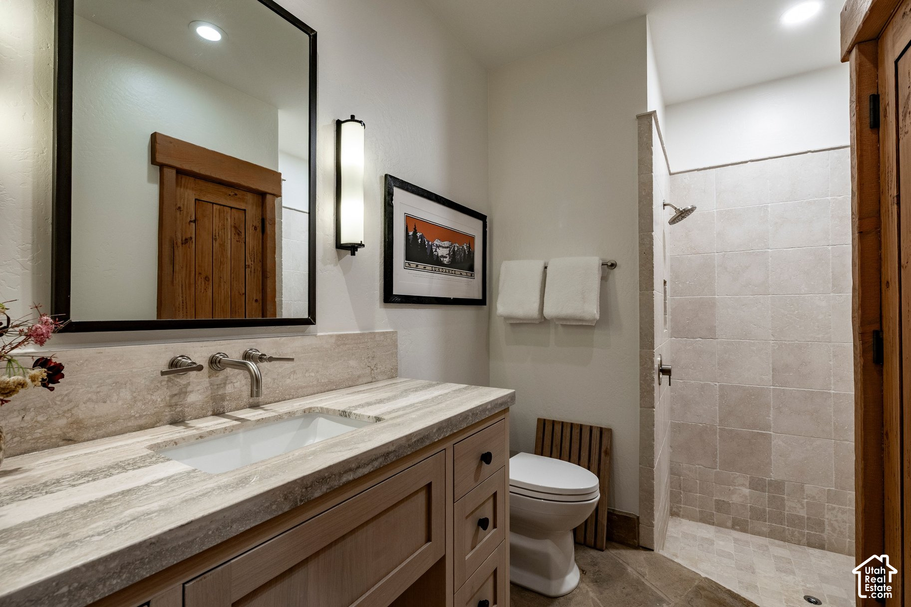 main property photo 77