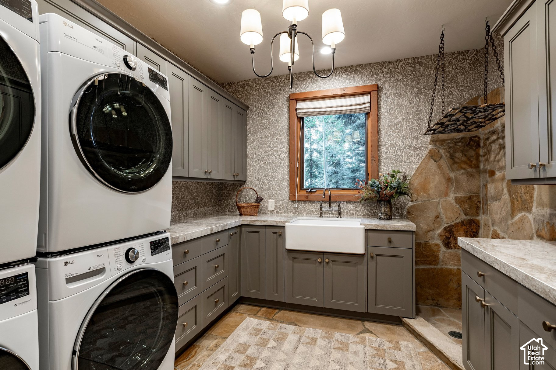 main property photo 81