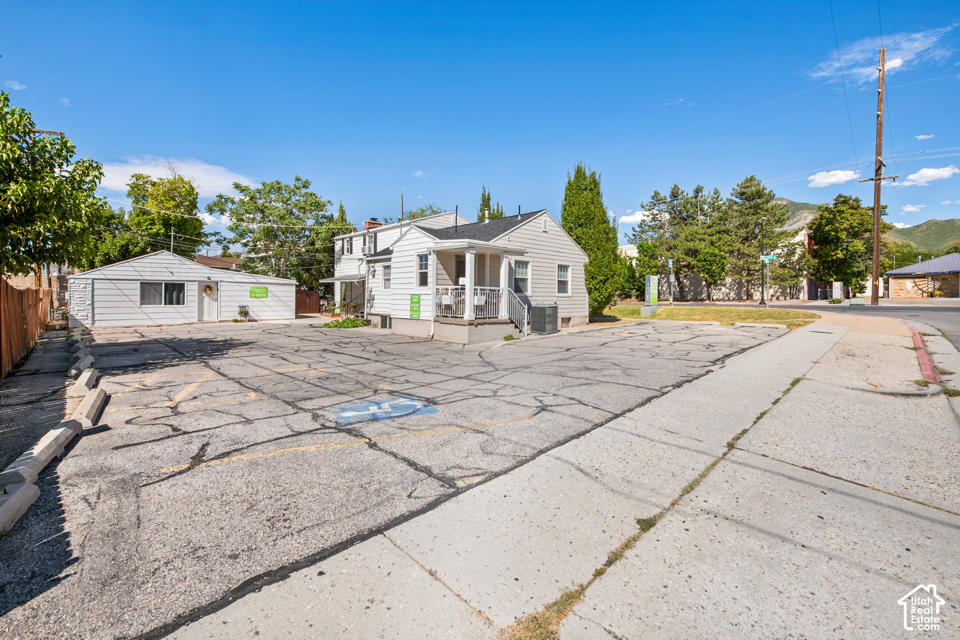 main property photo 41
