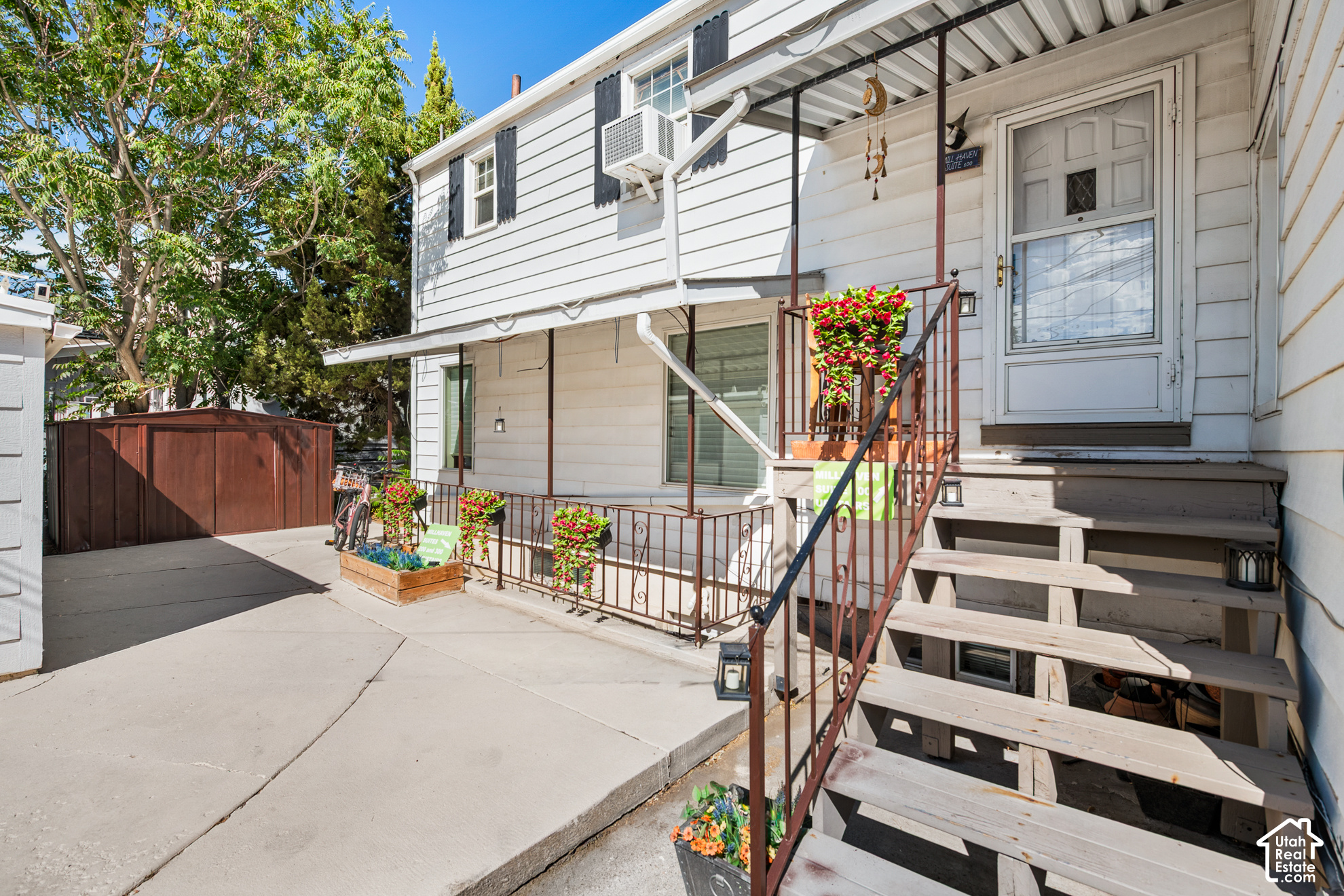 main property photo 45