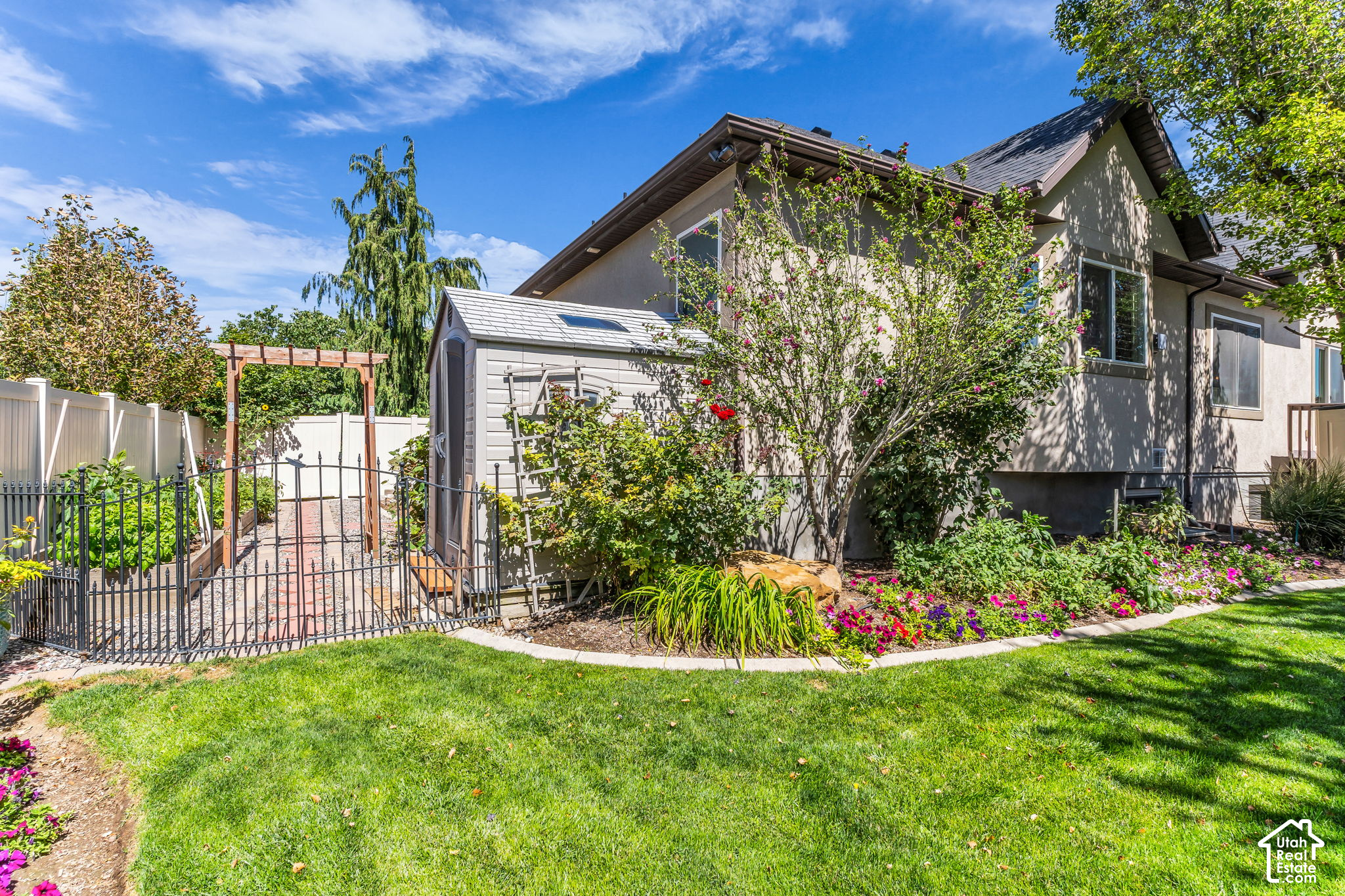 main property photo 45