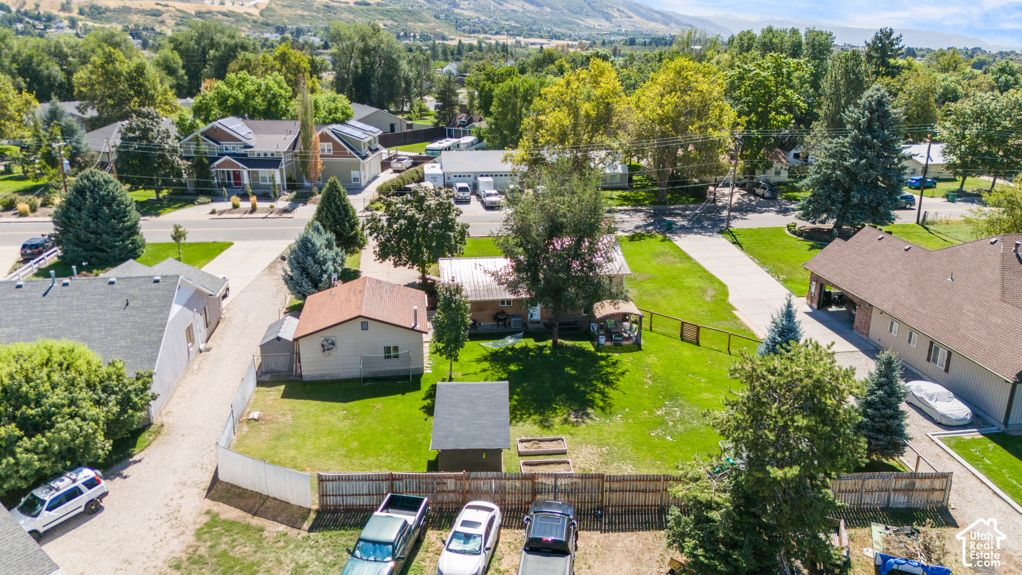 main property photo 32