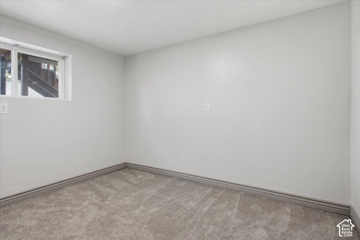 property viewer photo 18