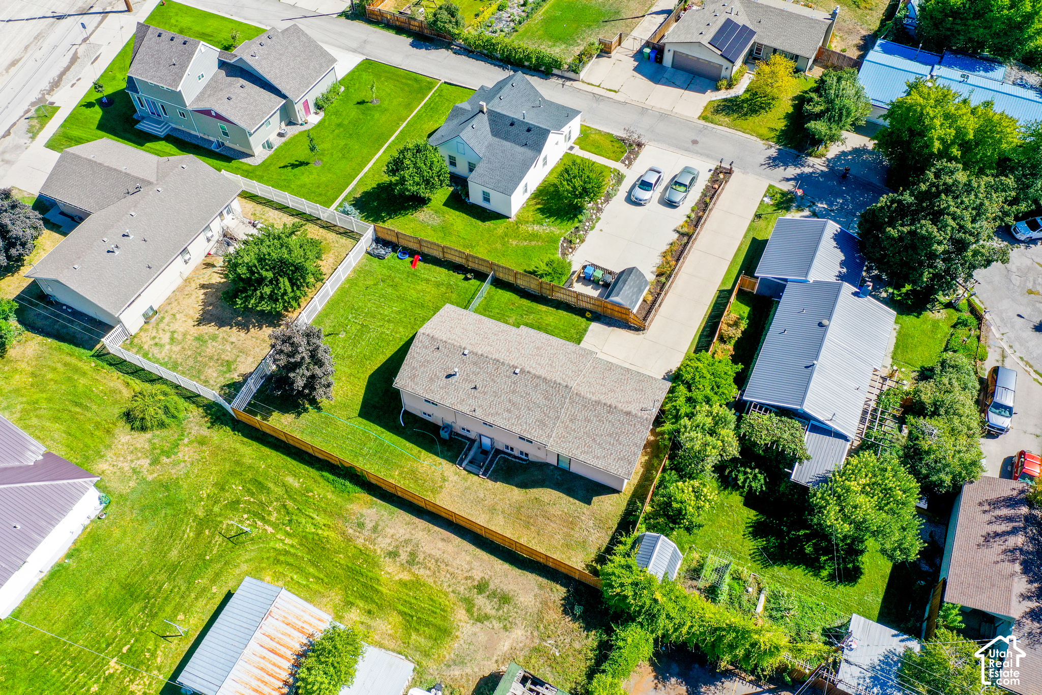 main property photo 27