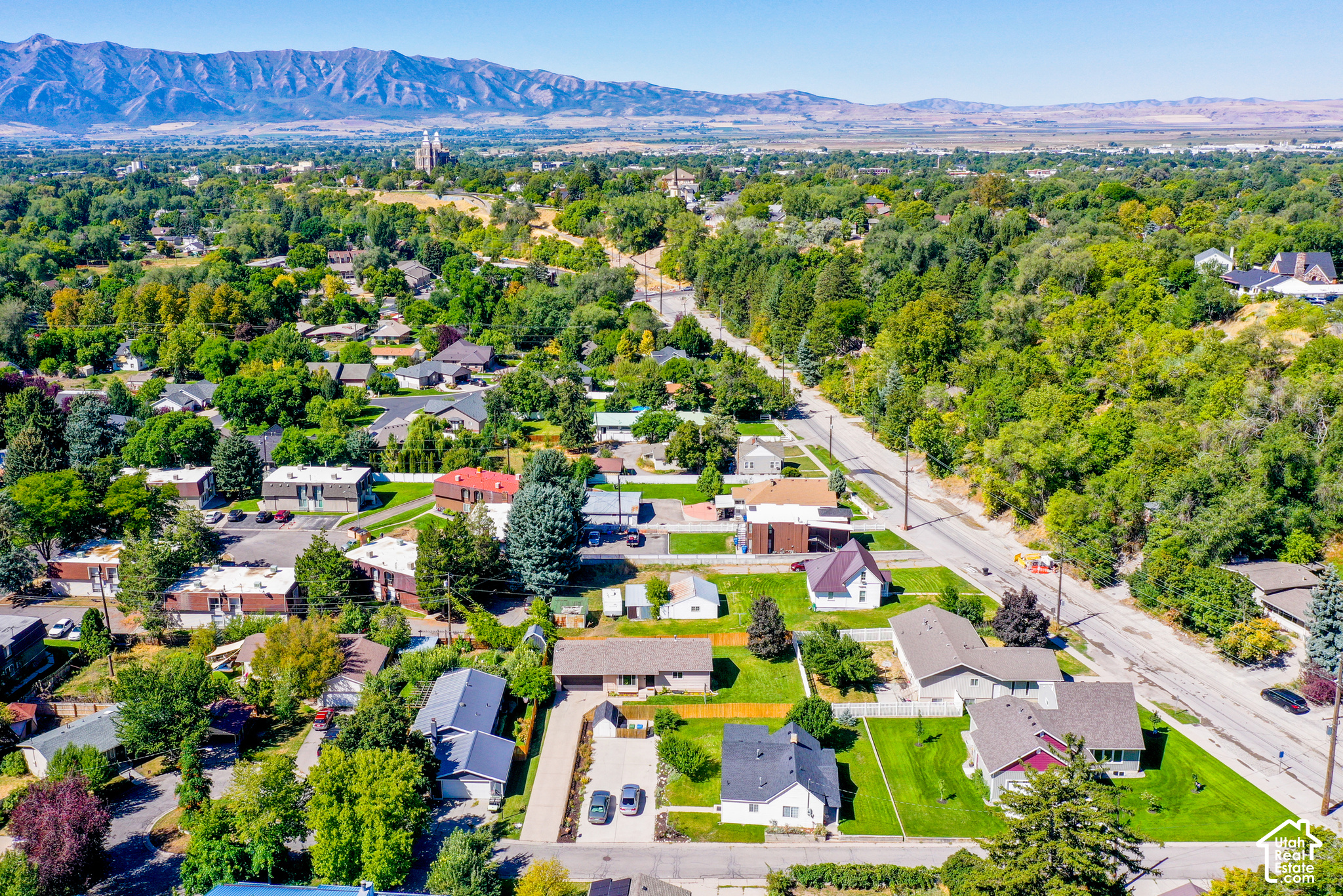 main property photo 28