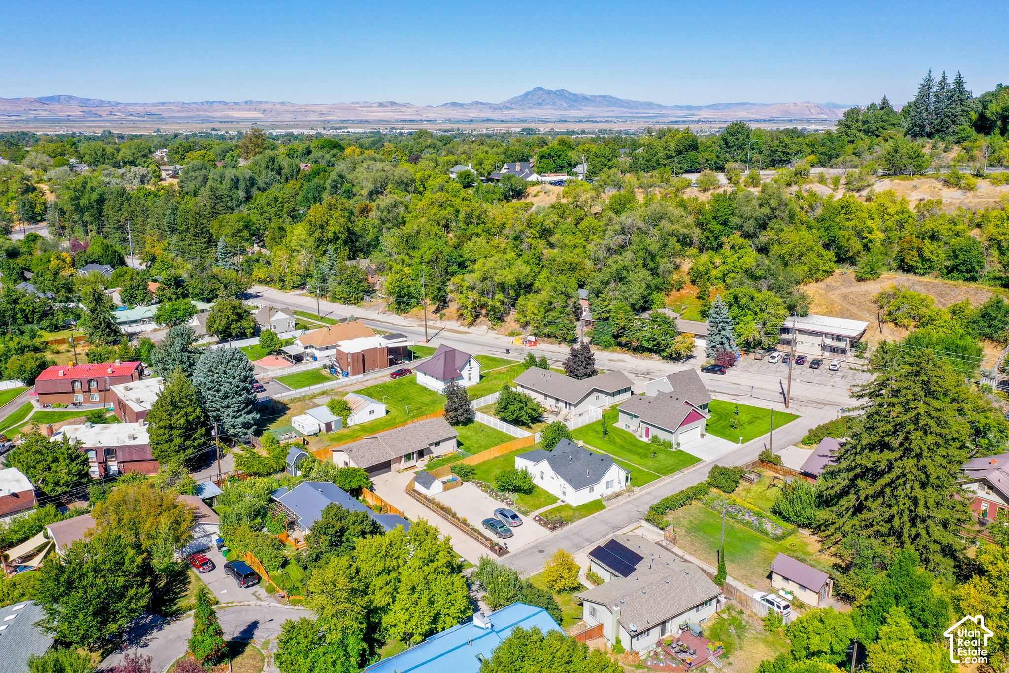main property photo 29
