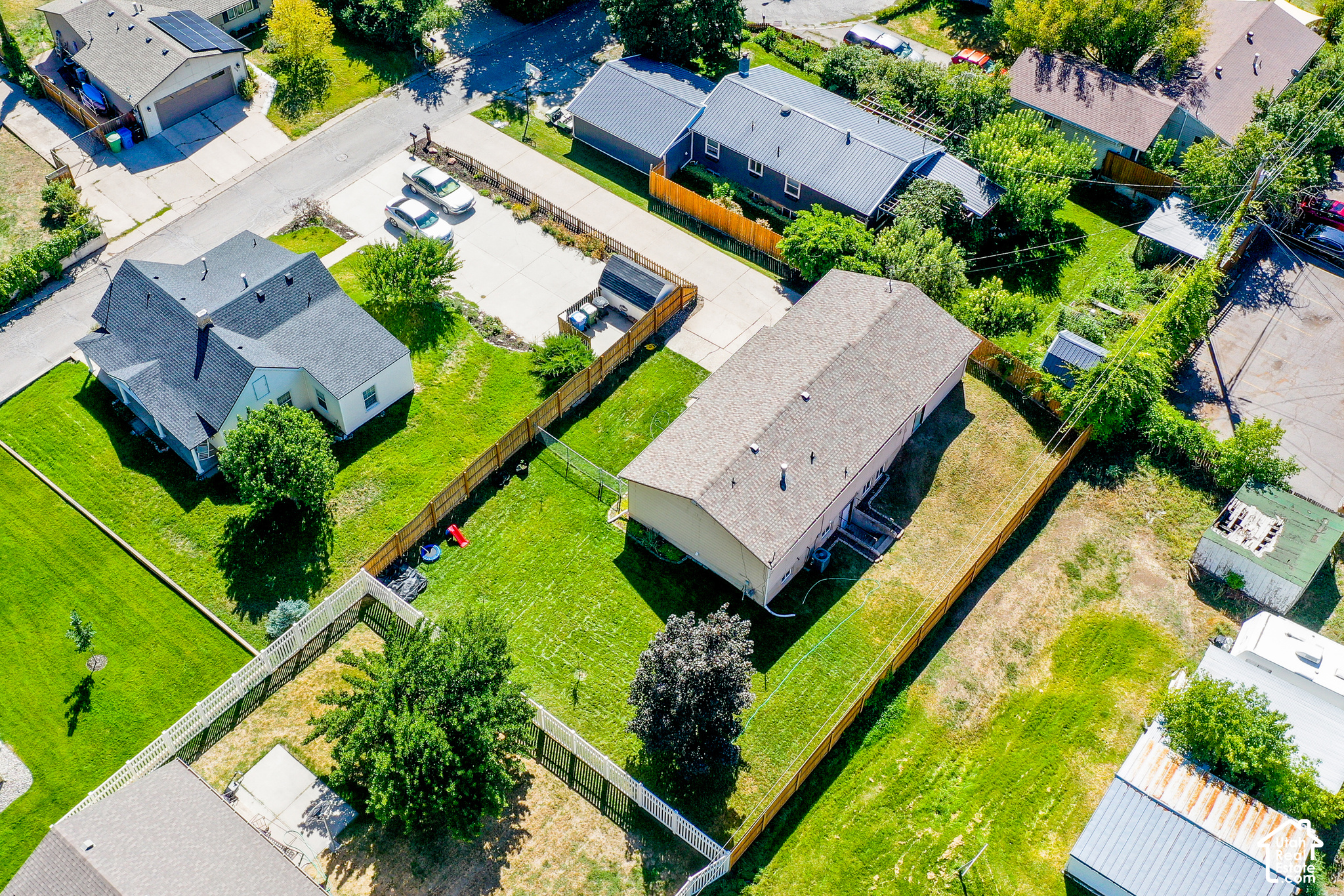 main property photo 33