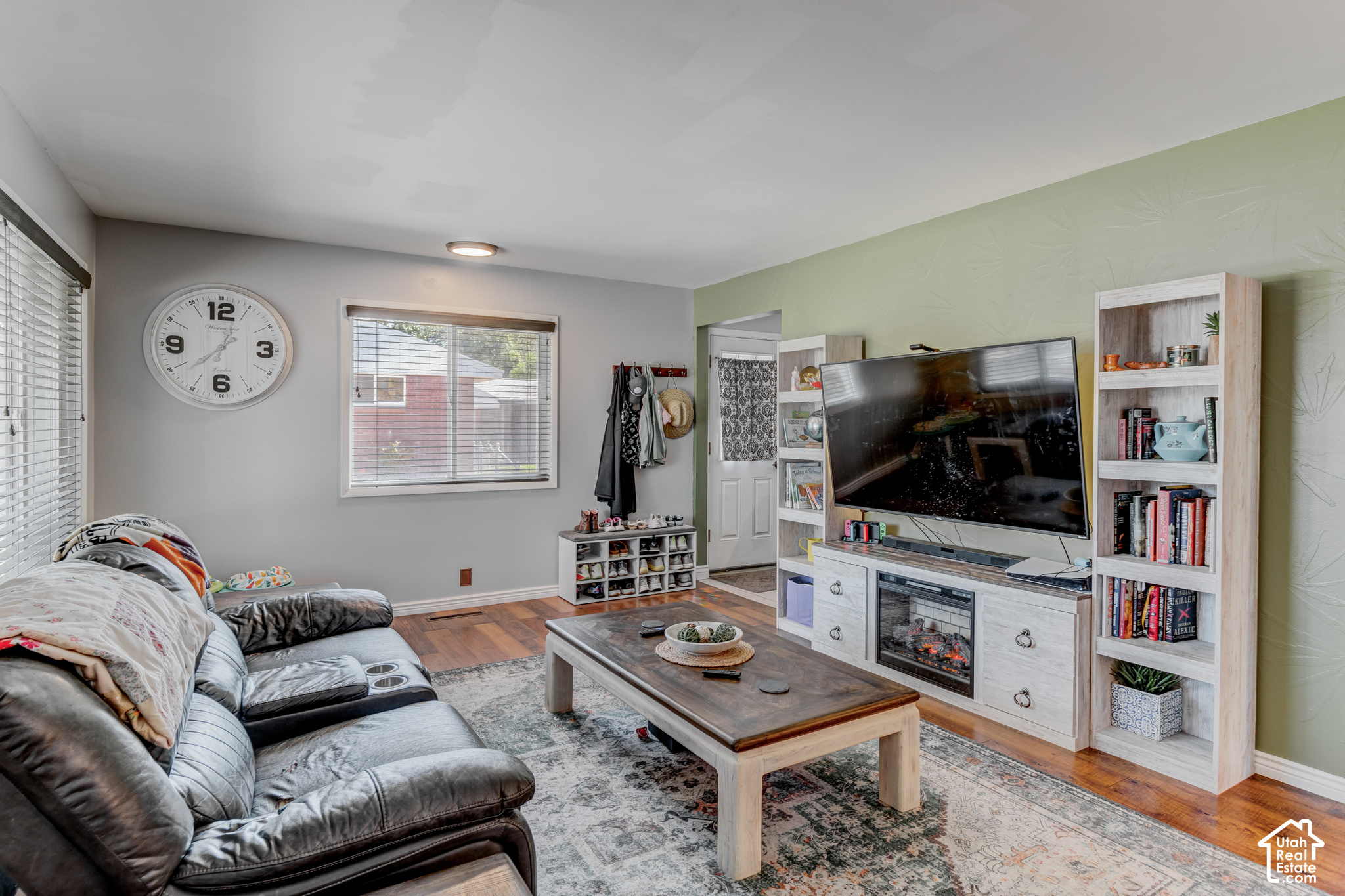 main property photo 4