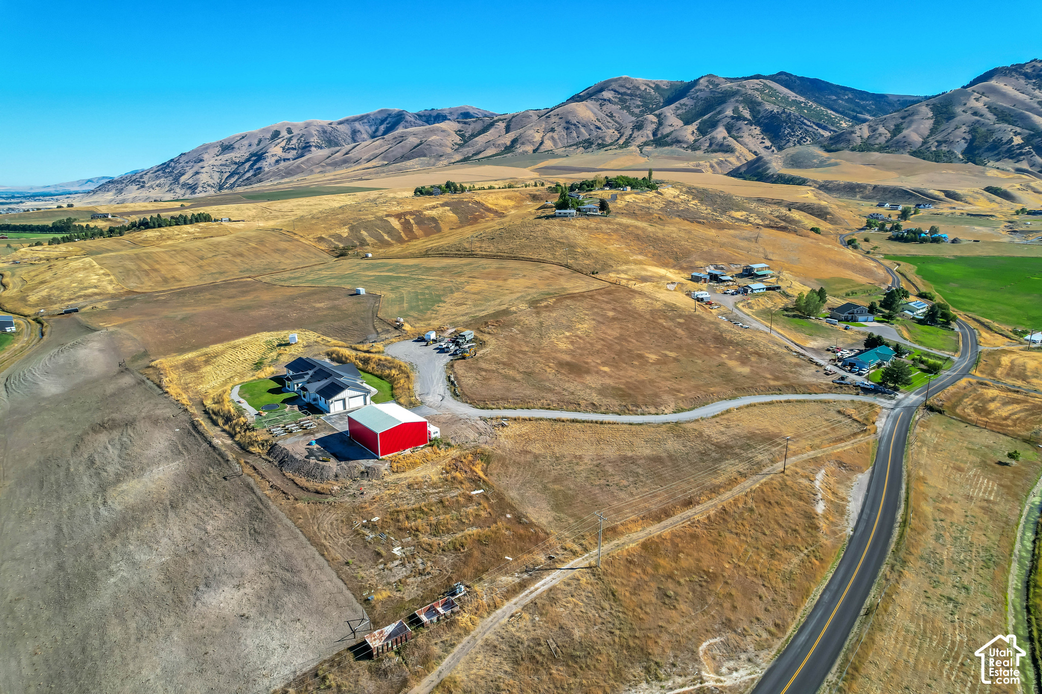main property photo 45