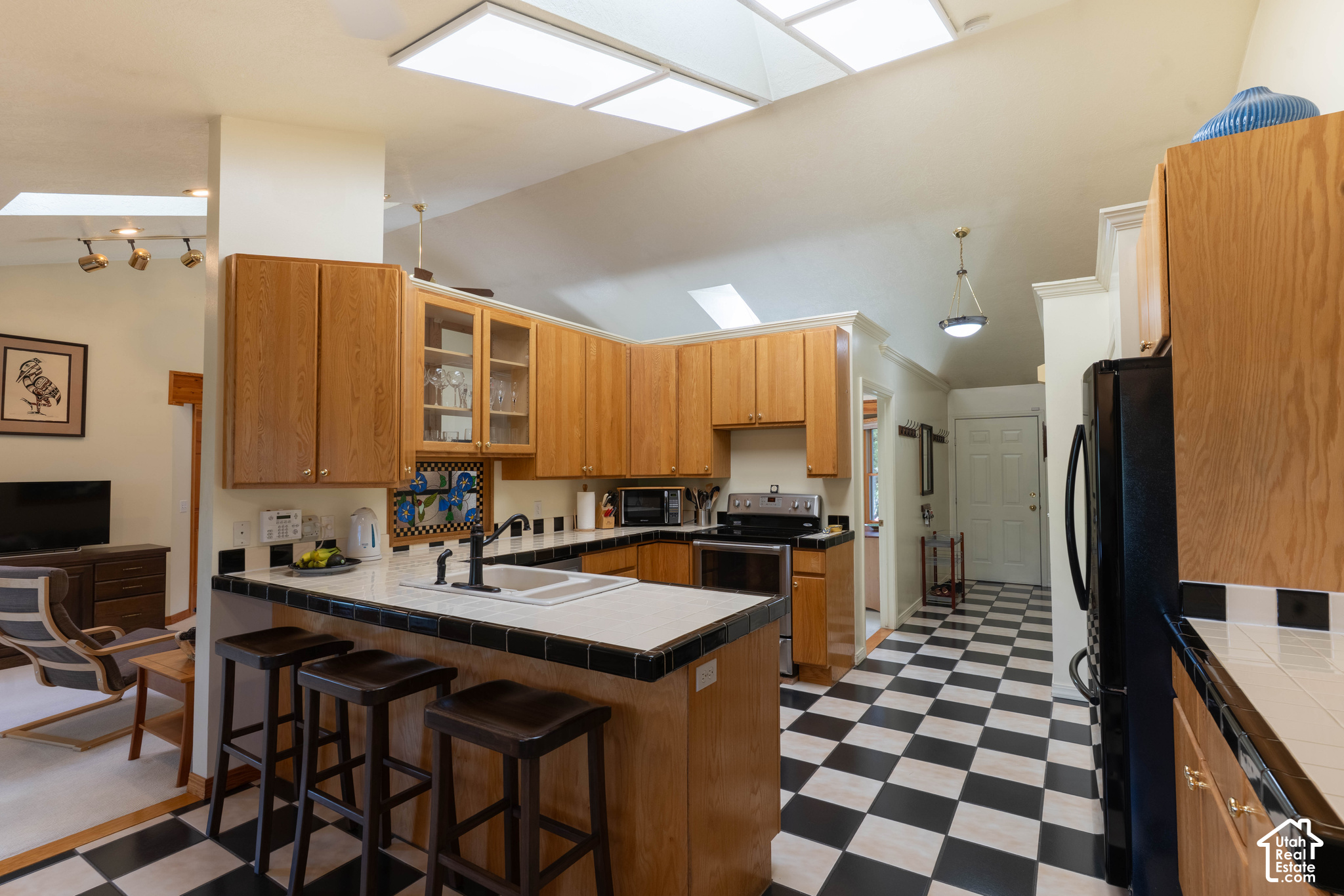 main property photo 14