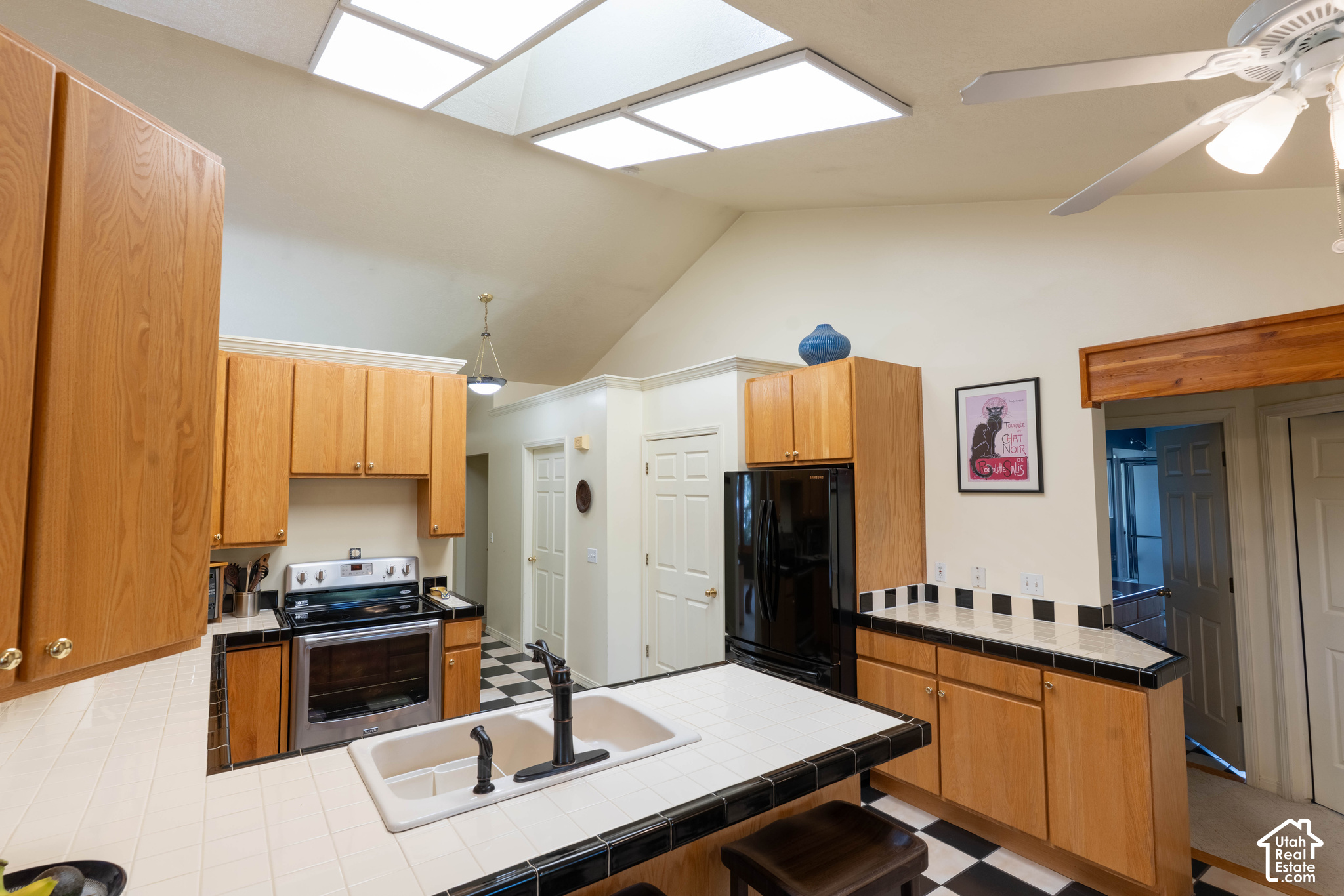 main property photo 19