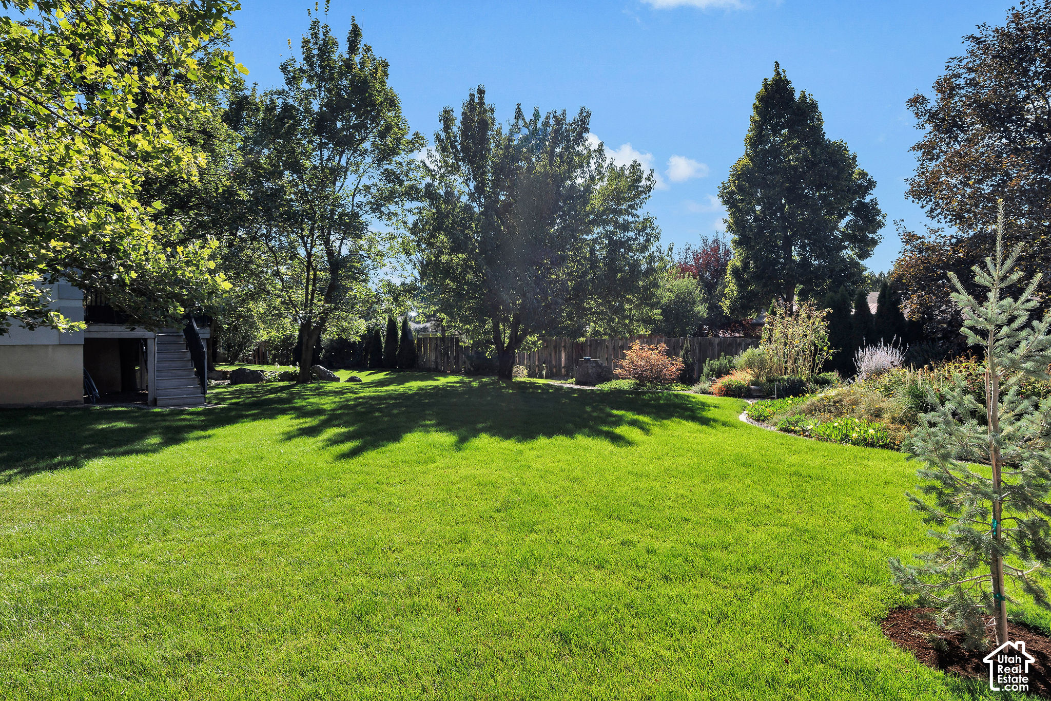 main property photo 90