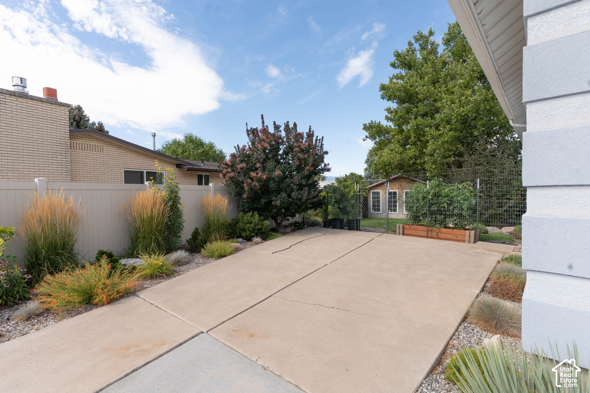 main property photo 94