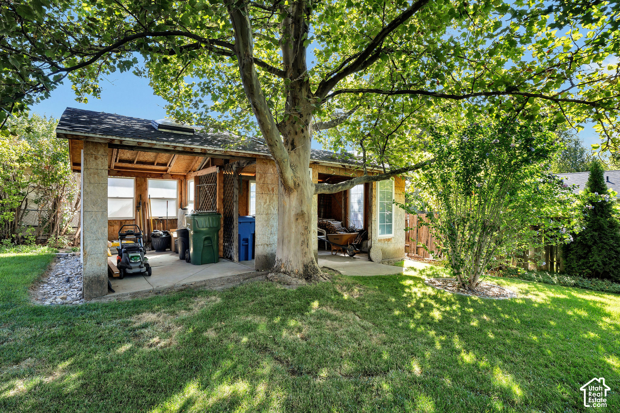 main property photo 99