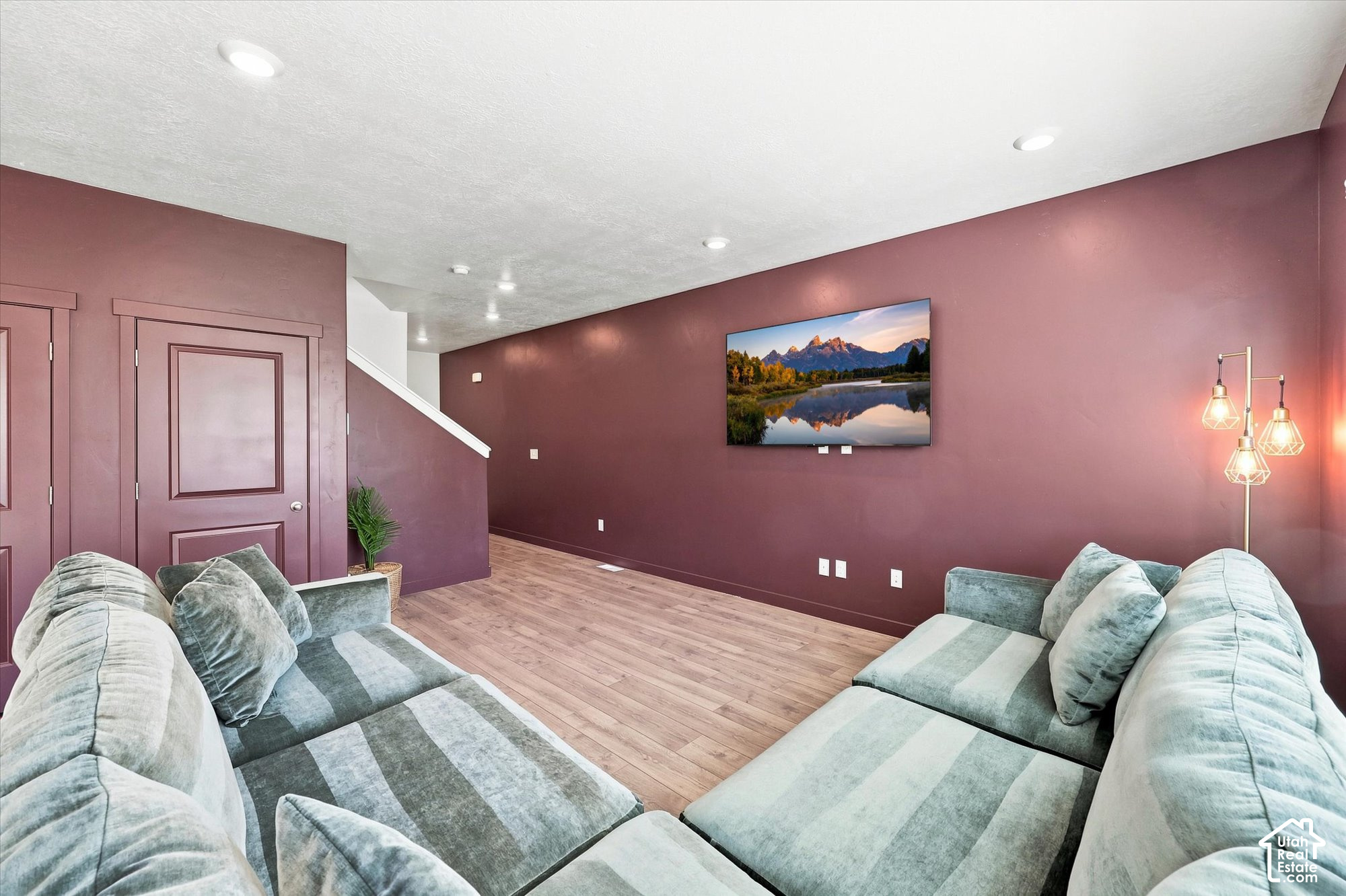 main property photo 11