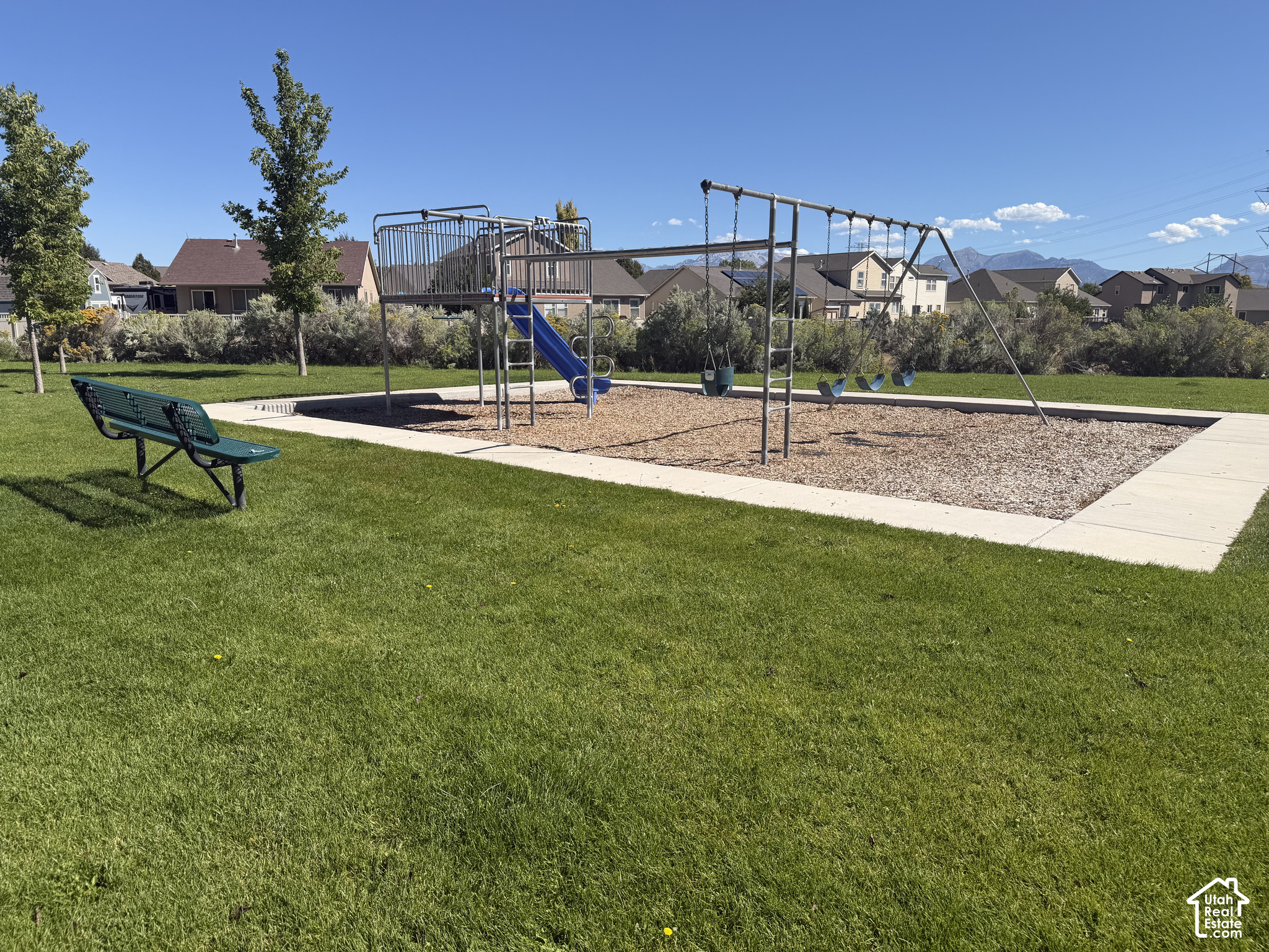 main property photo 12