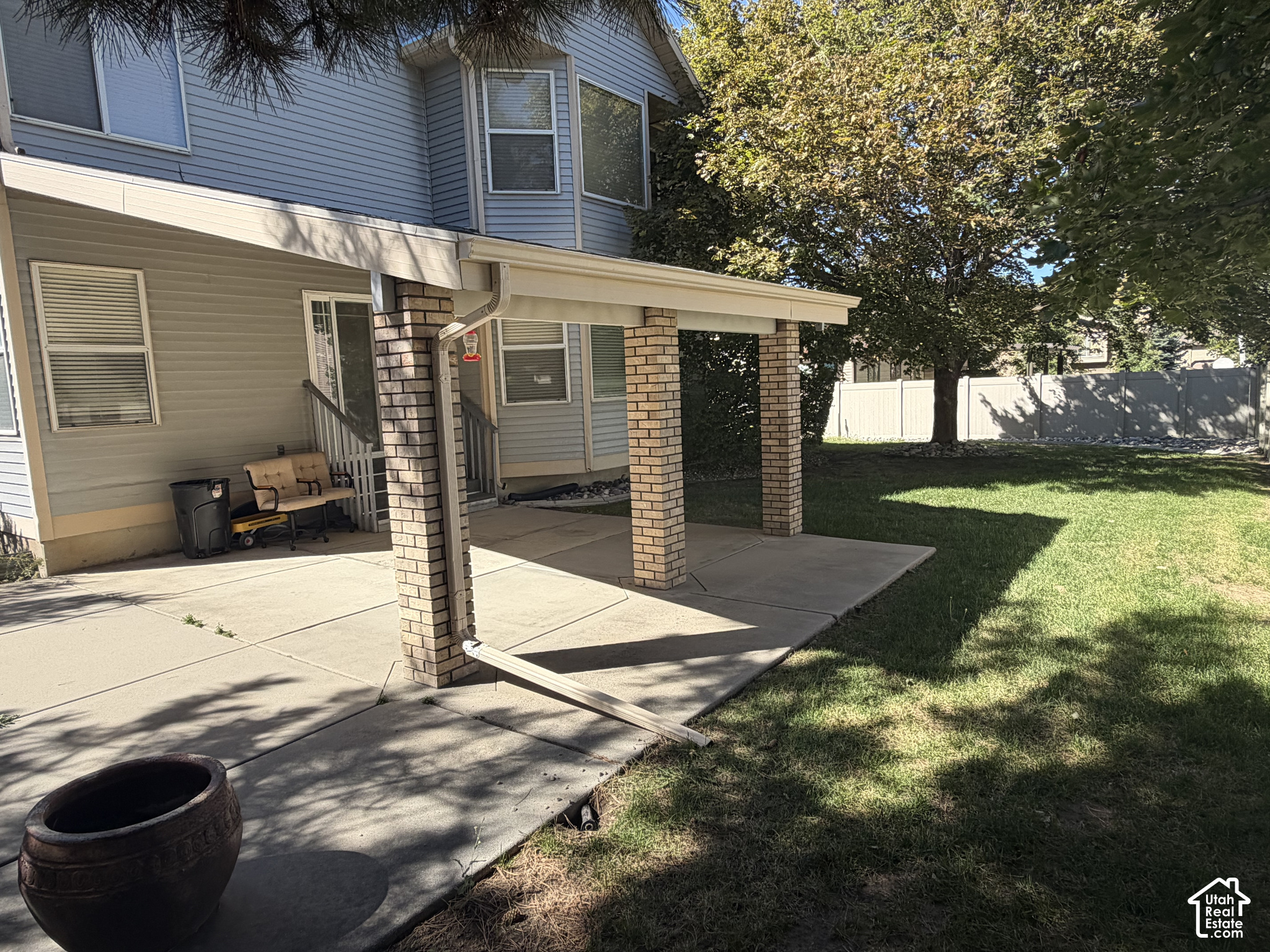 main property photo 8