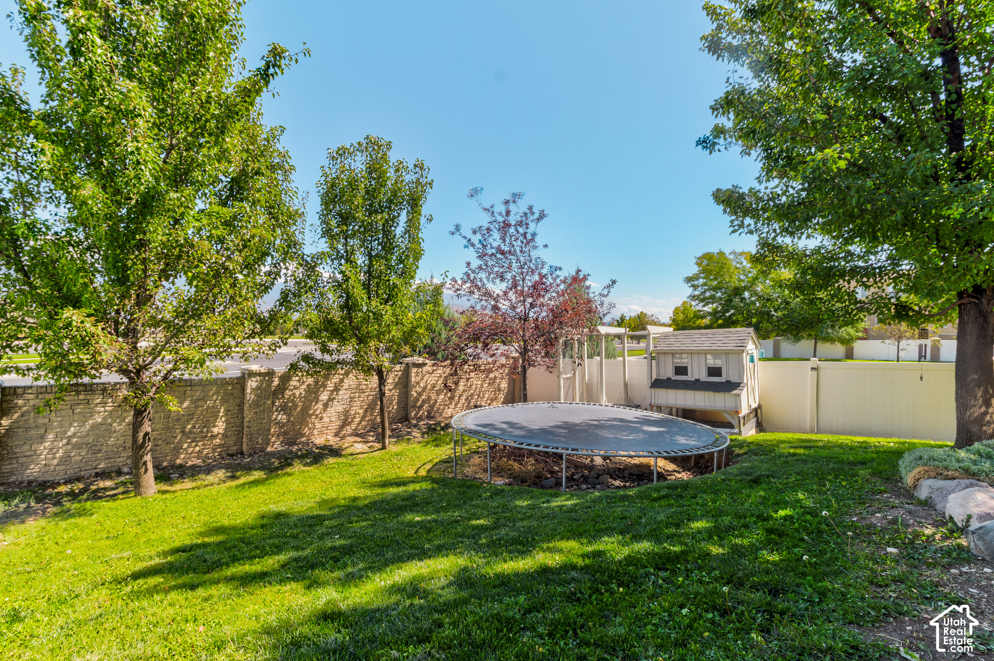 main property photo 37