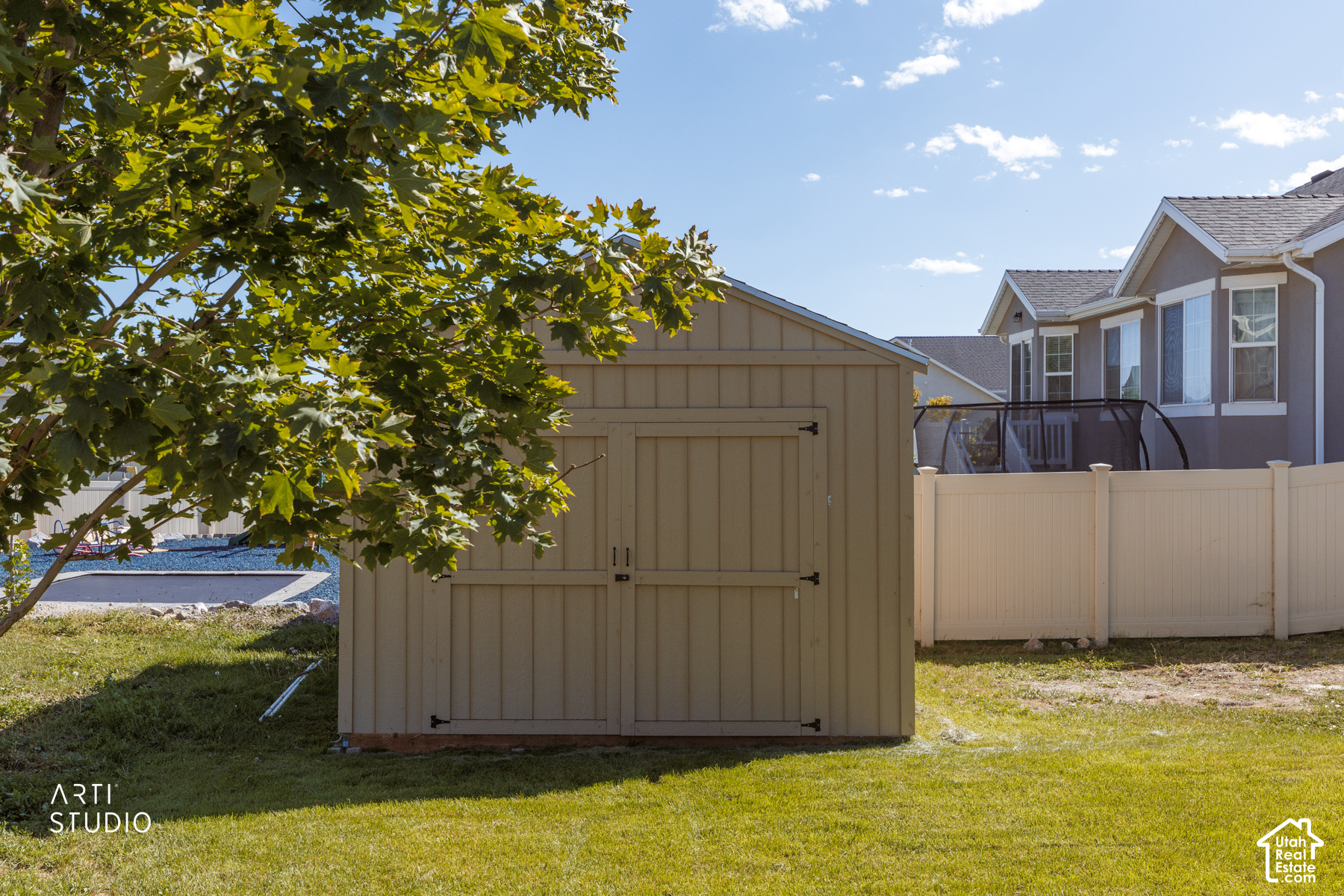 main property photo 31