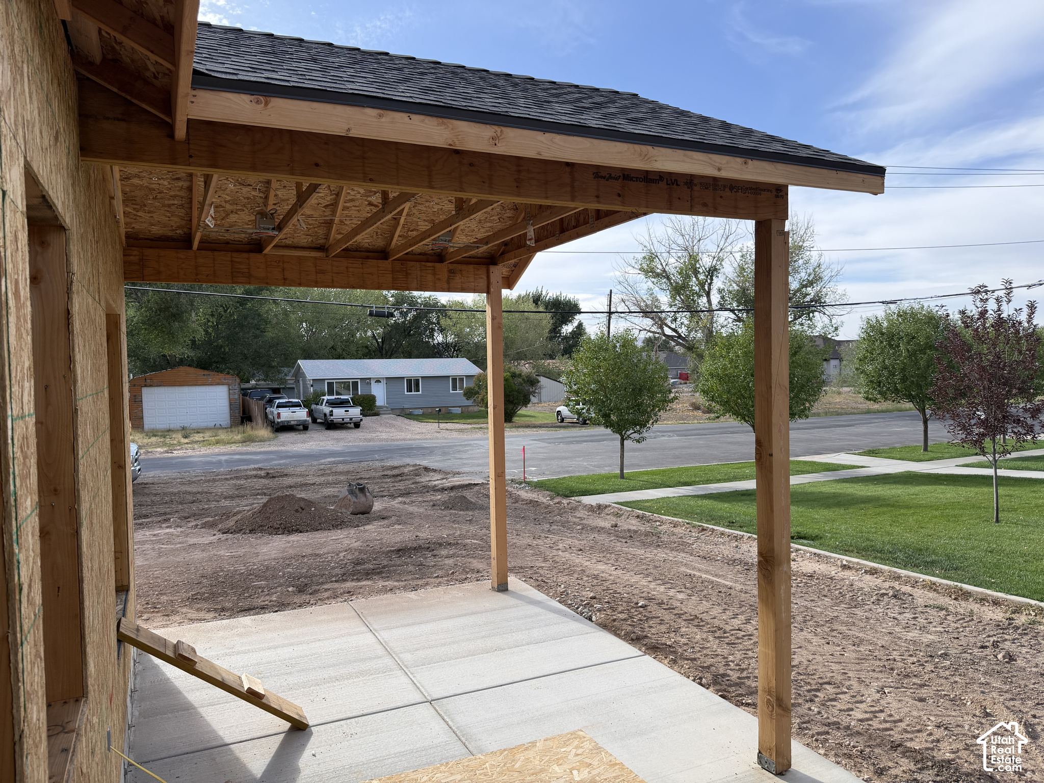 main property photo 13