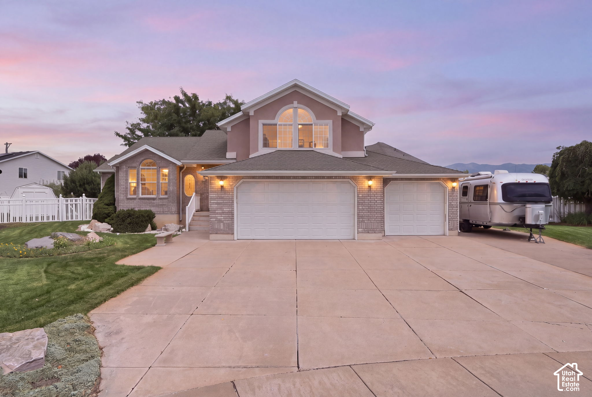 main property photo 45