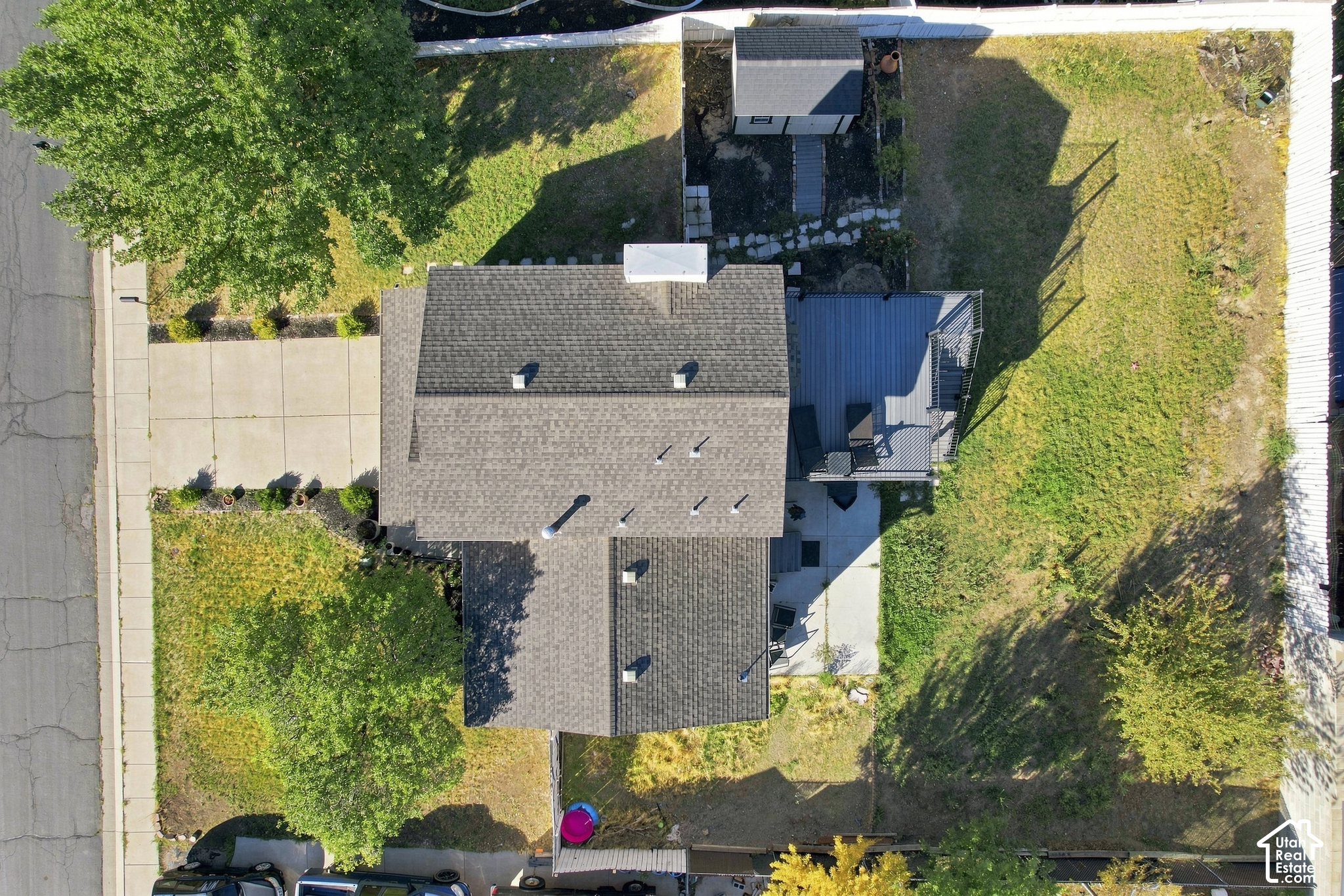 main property photo 37