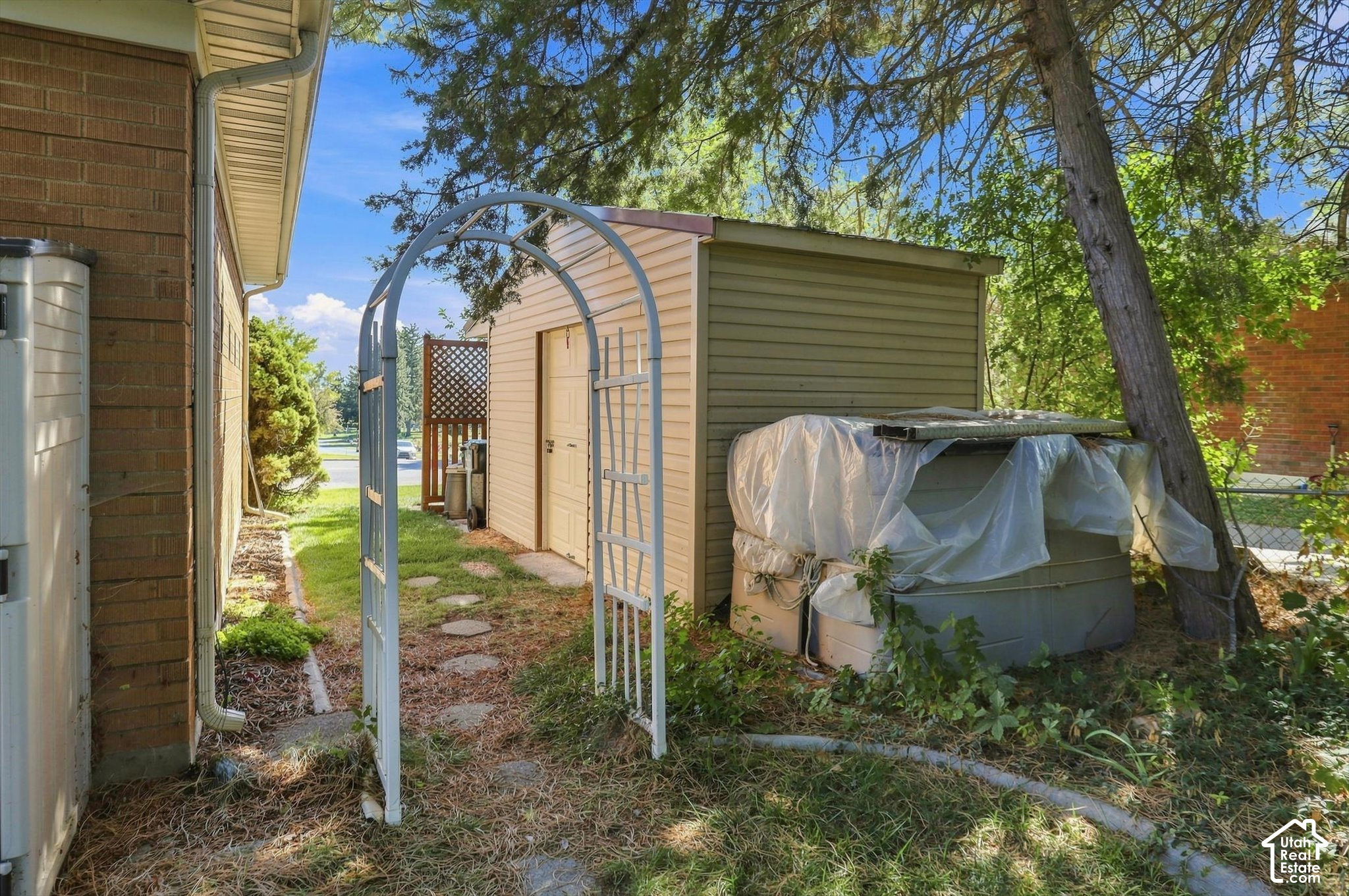 main property photo 44