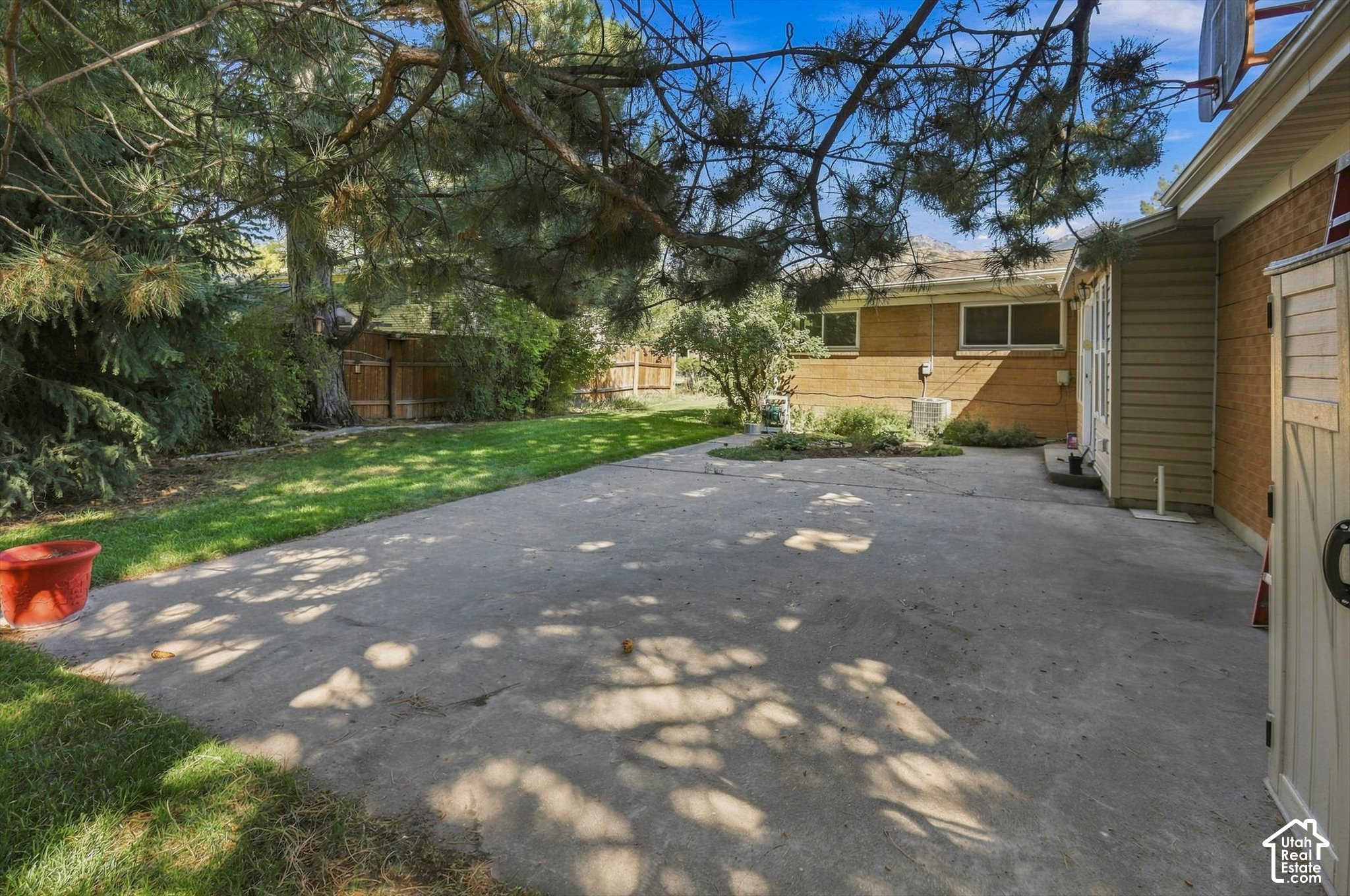 main property photo 45
