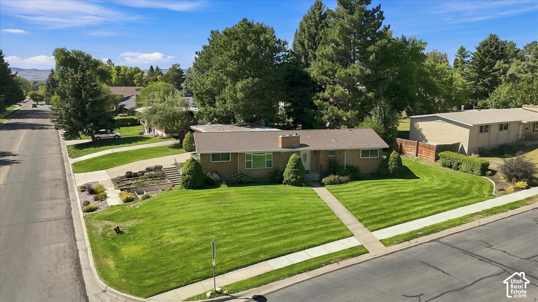 main property photo 50
