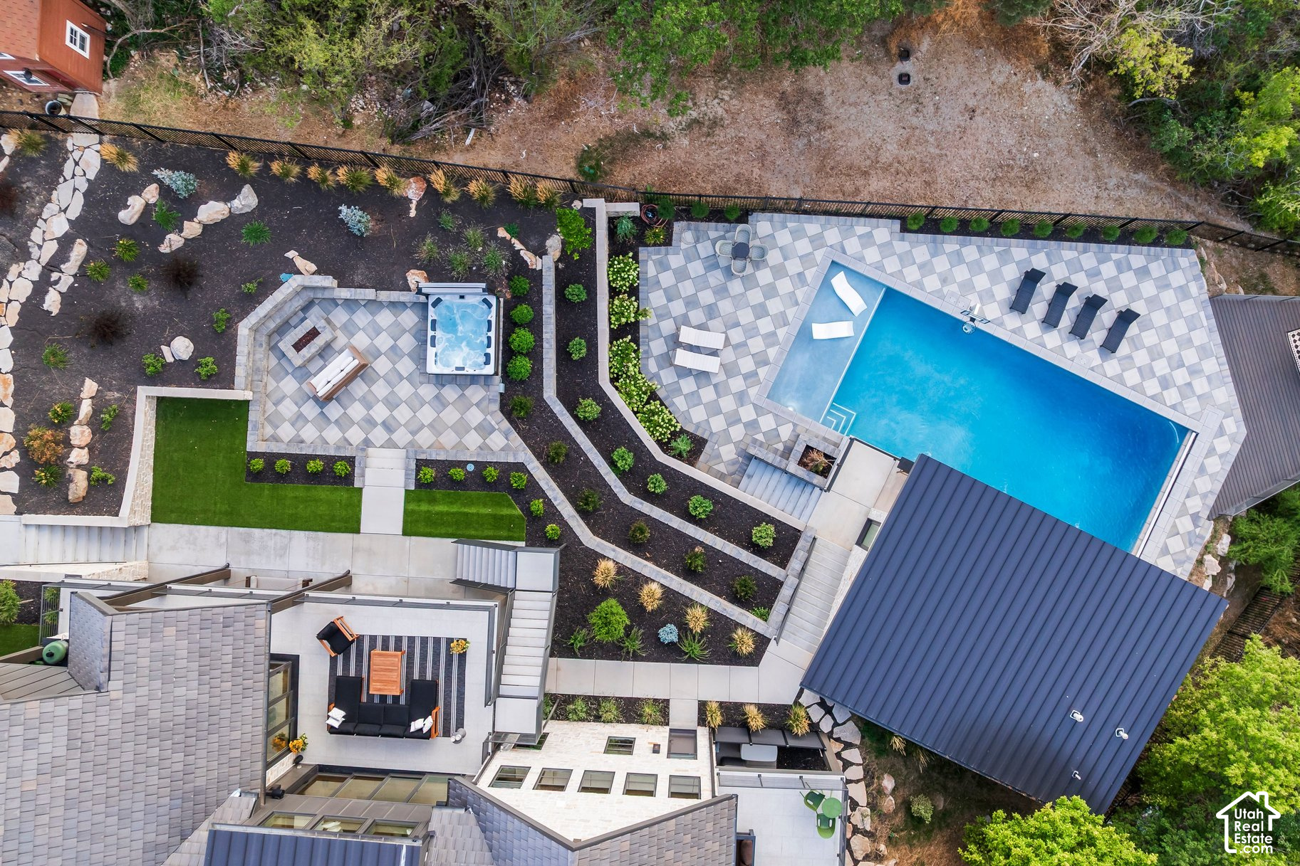 main property photo 84