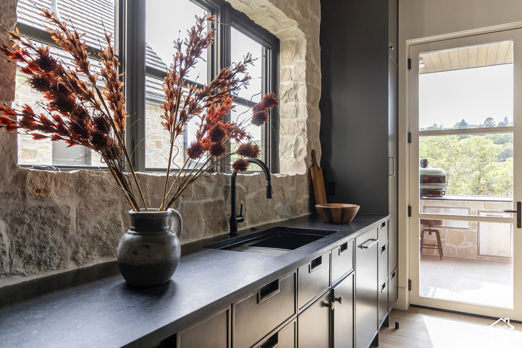 main property photo 88