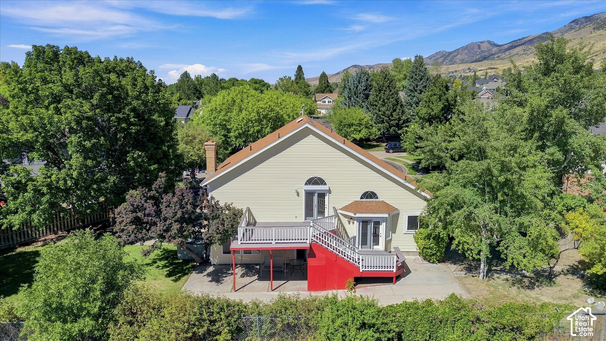 main property photo 36