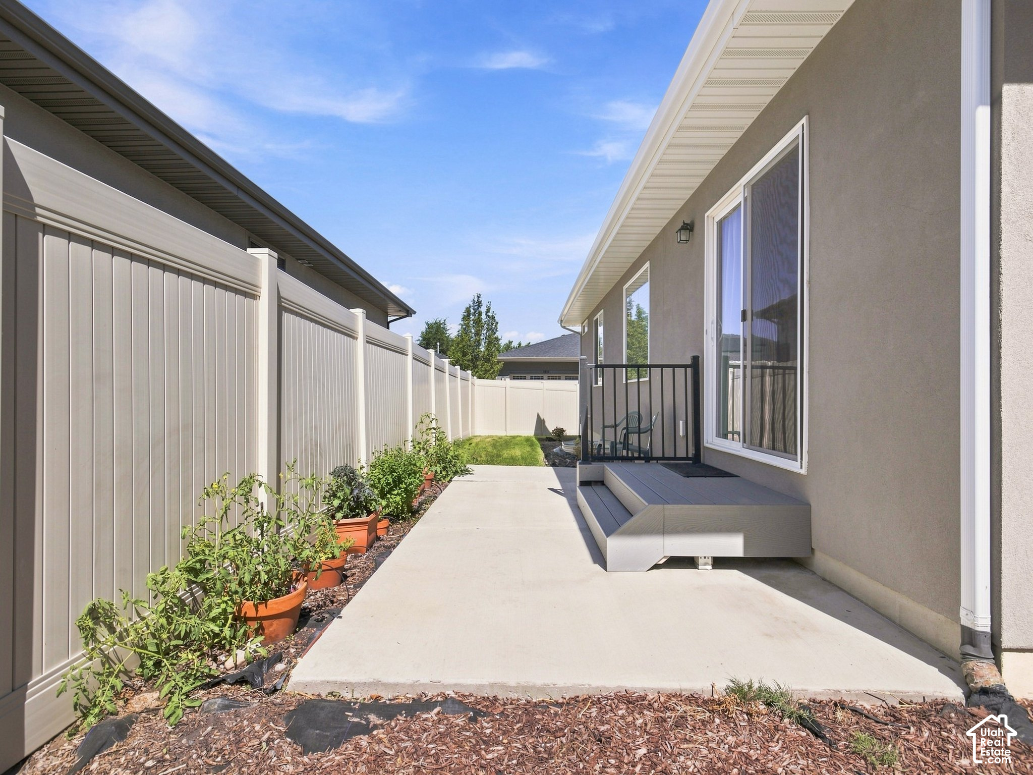 main property photo 20