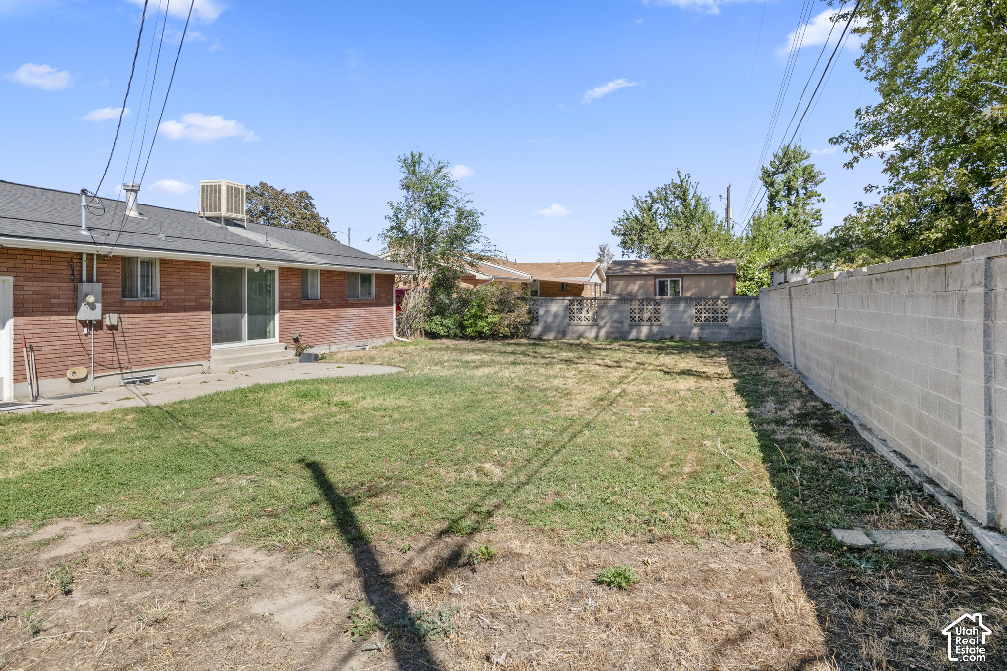 main property photo 25