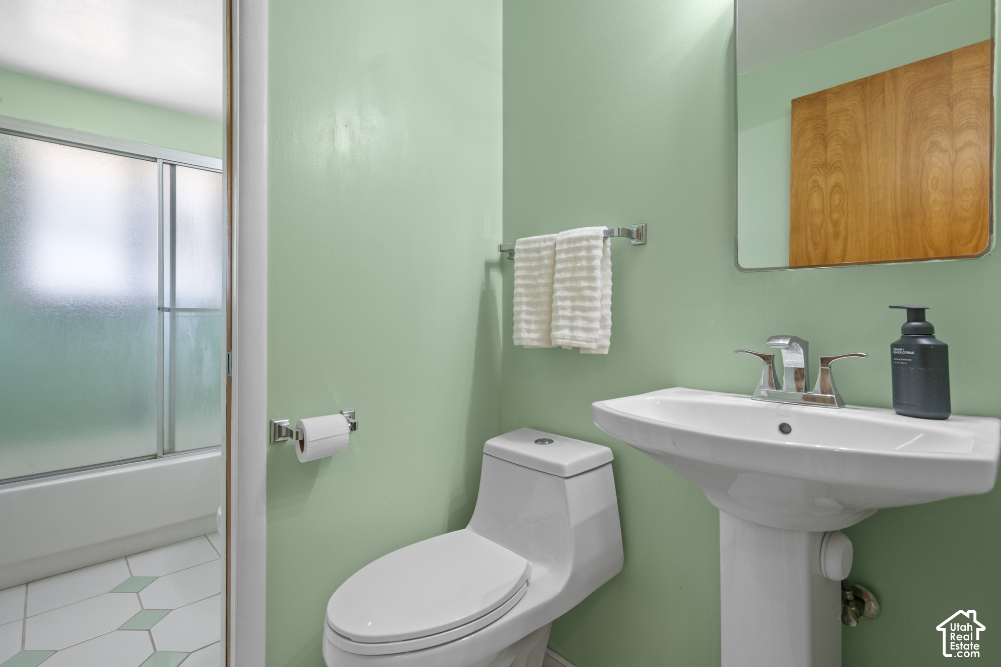 main property photo 9