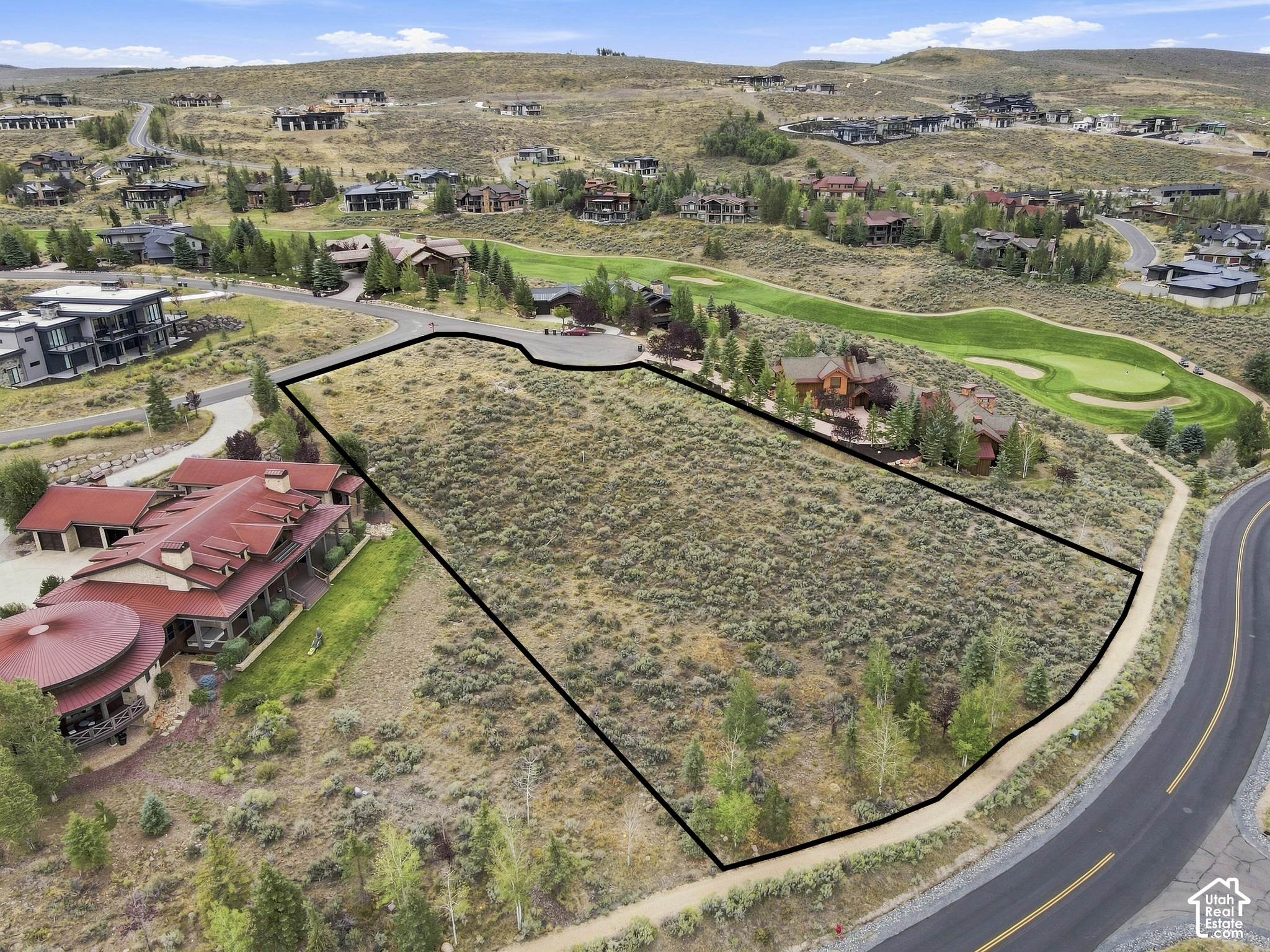 main property photo 10