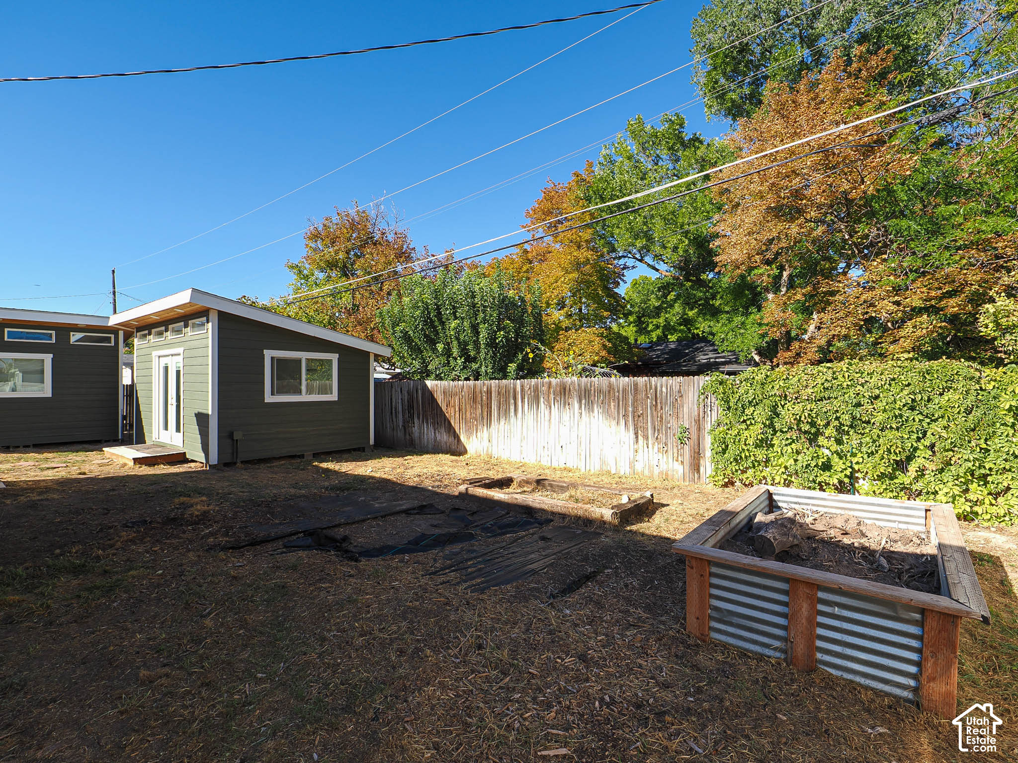 main property photo 33