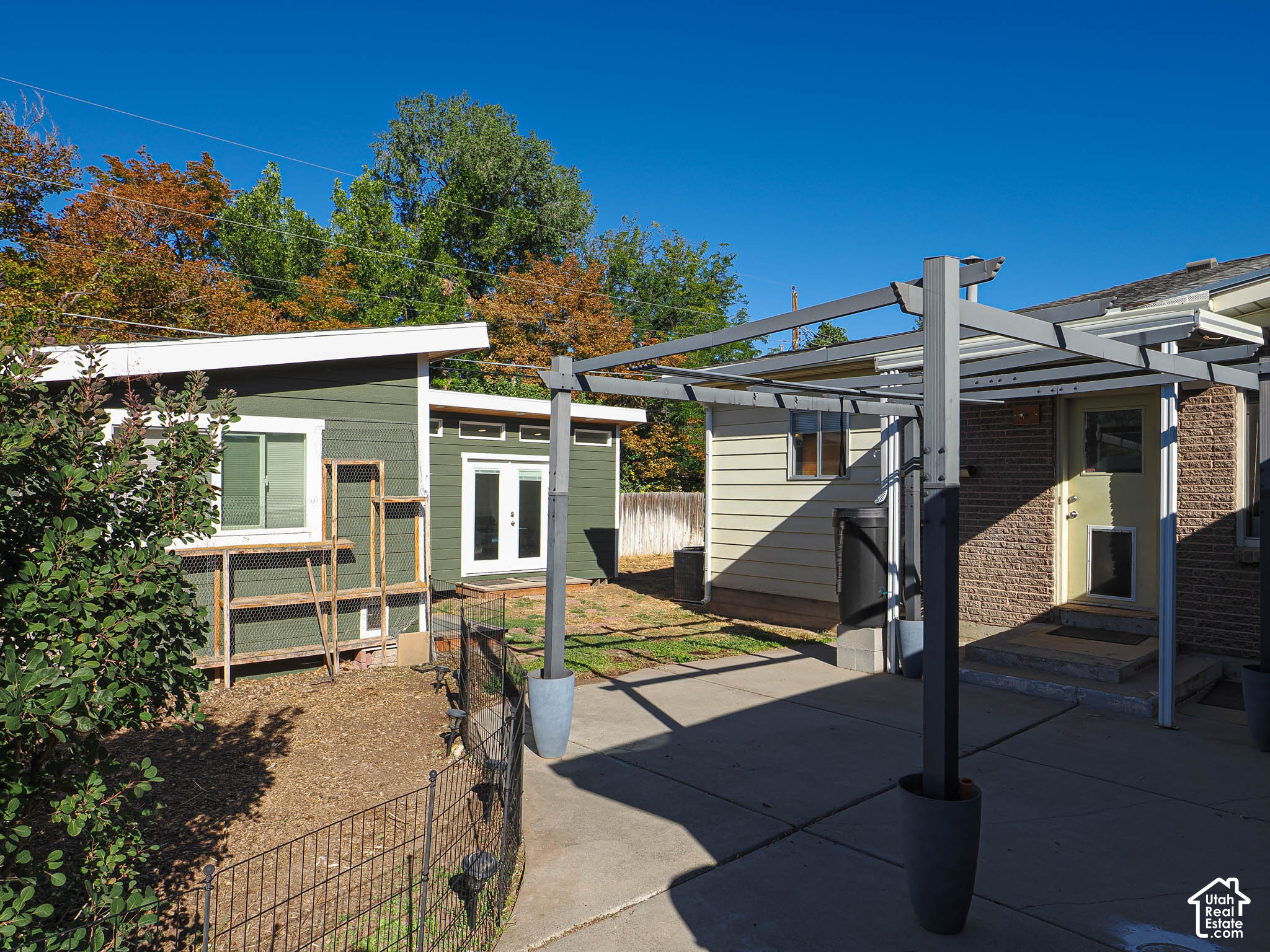 main property photo 38