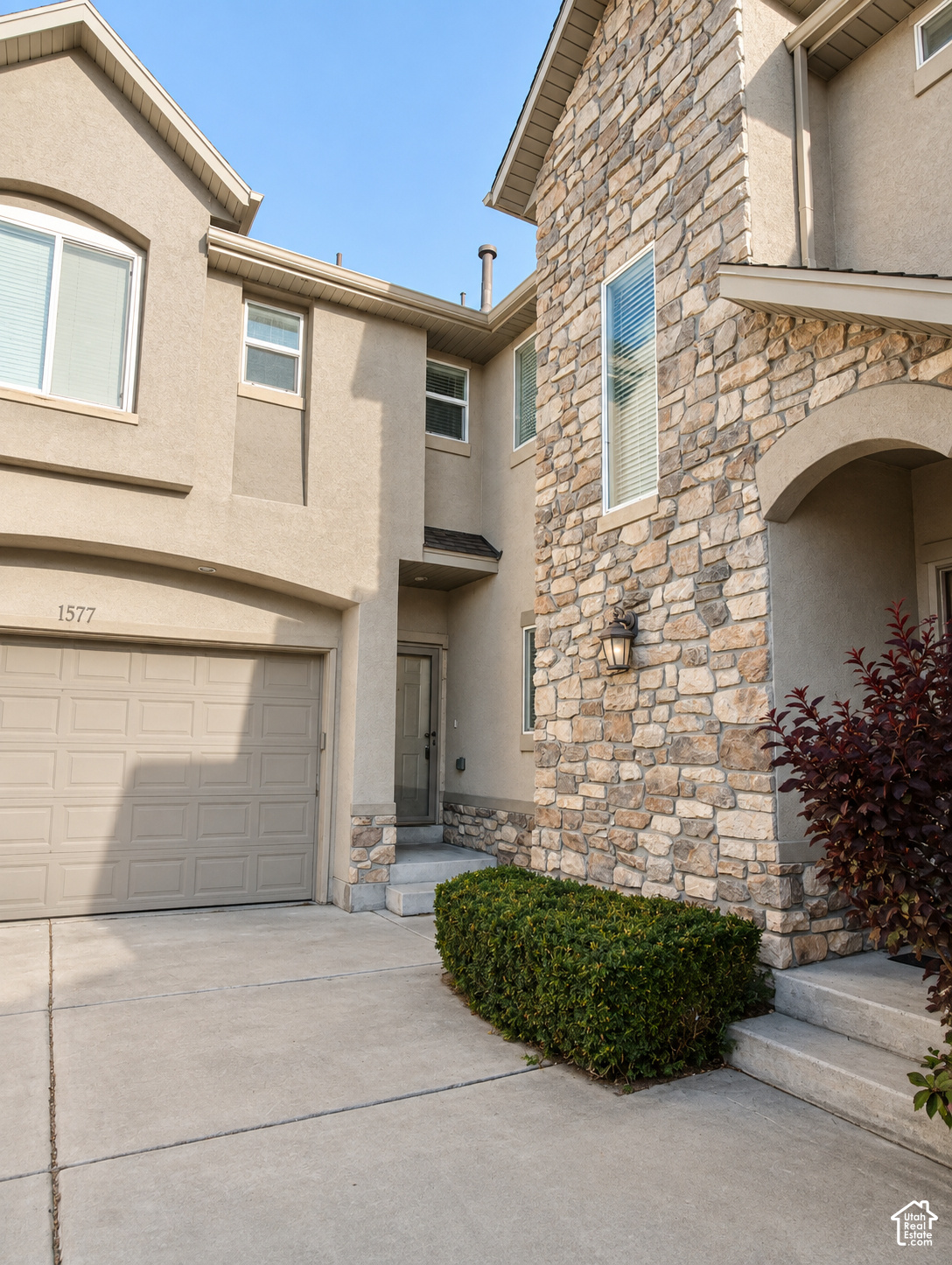 property viewer photo 1