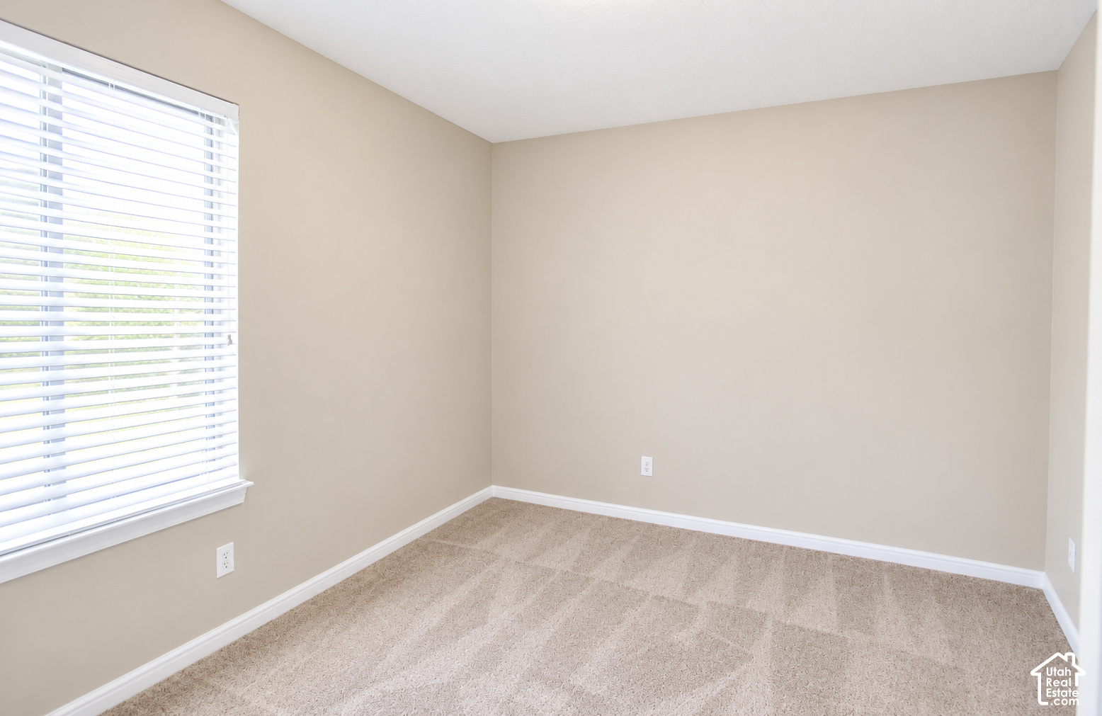 property viewer photo 24