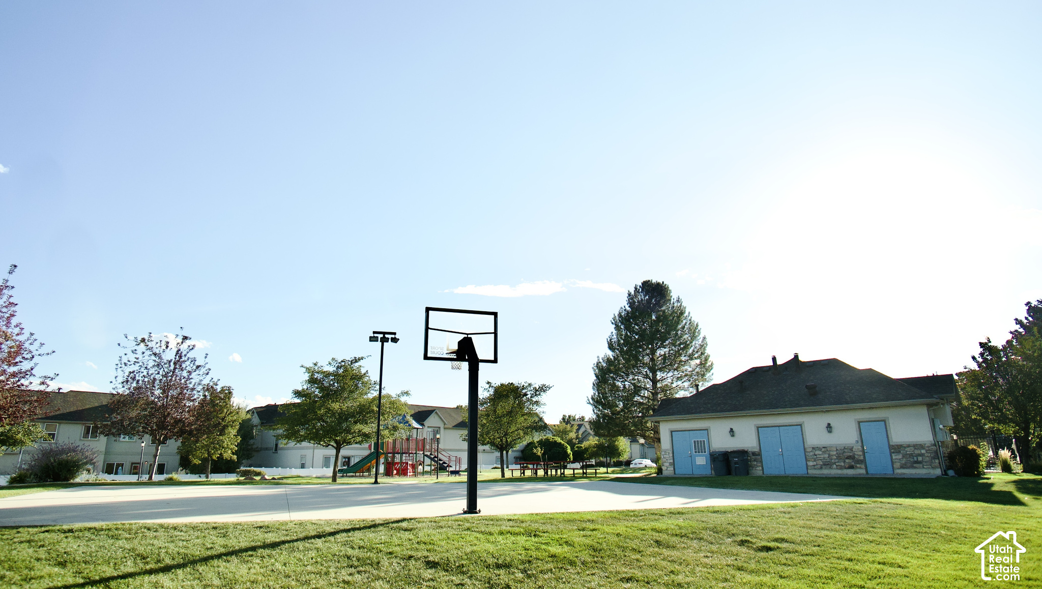 property viewer photo 40