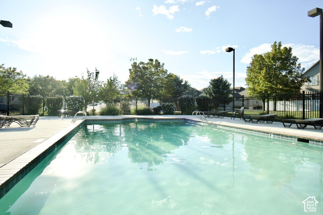 property viewer photo 41