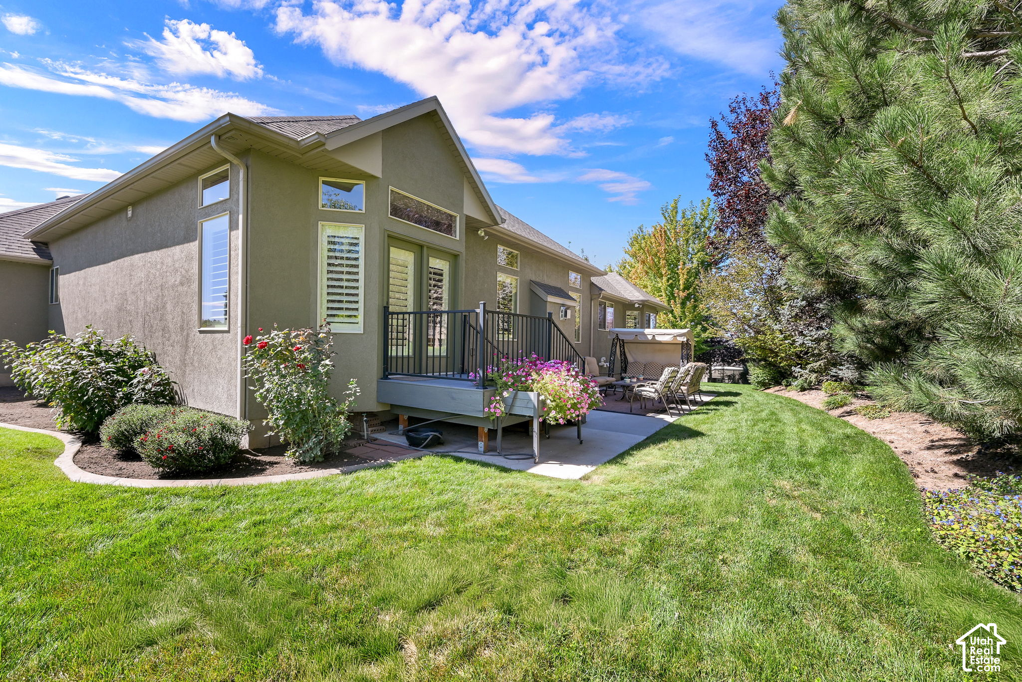 main property photo 45