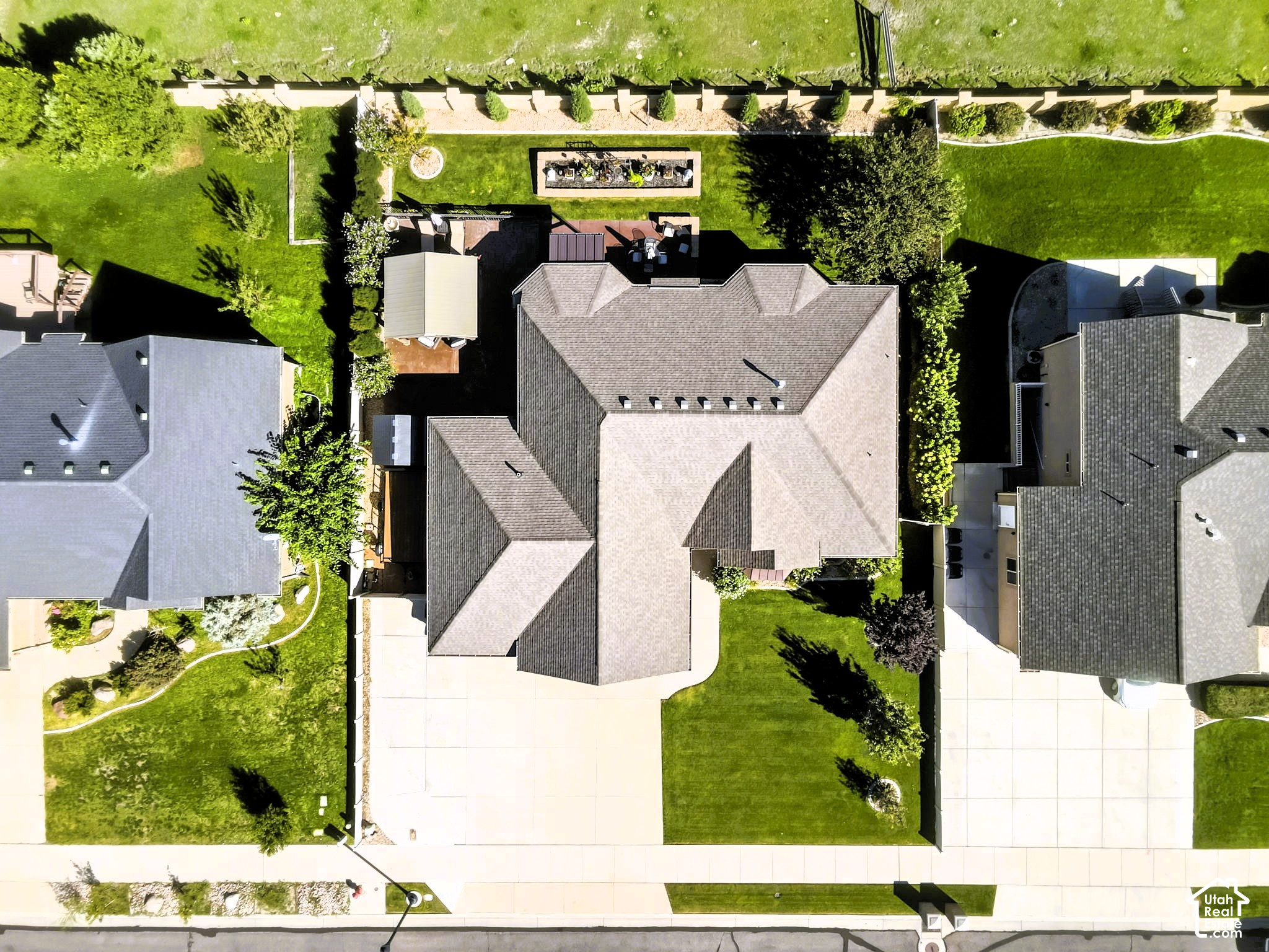 main property photo 36