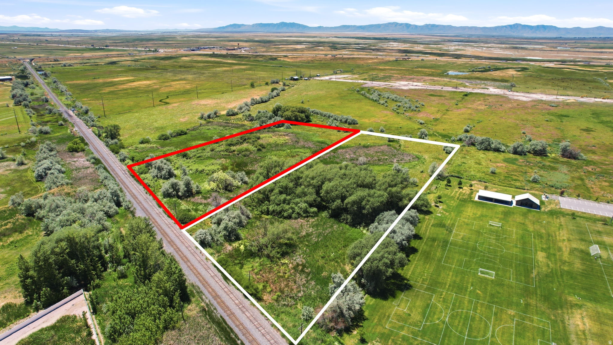 main property photo 0
