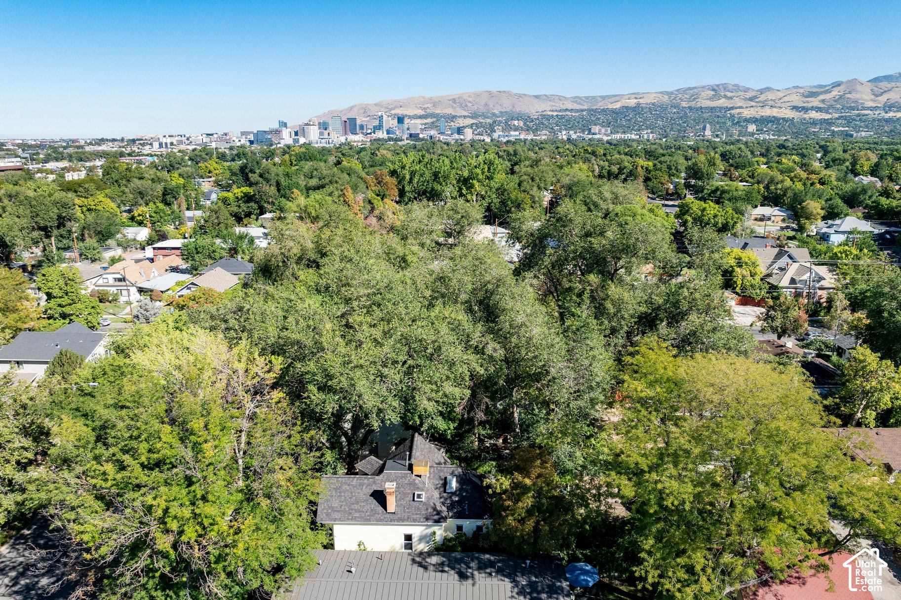 main property photo 31