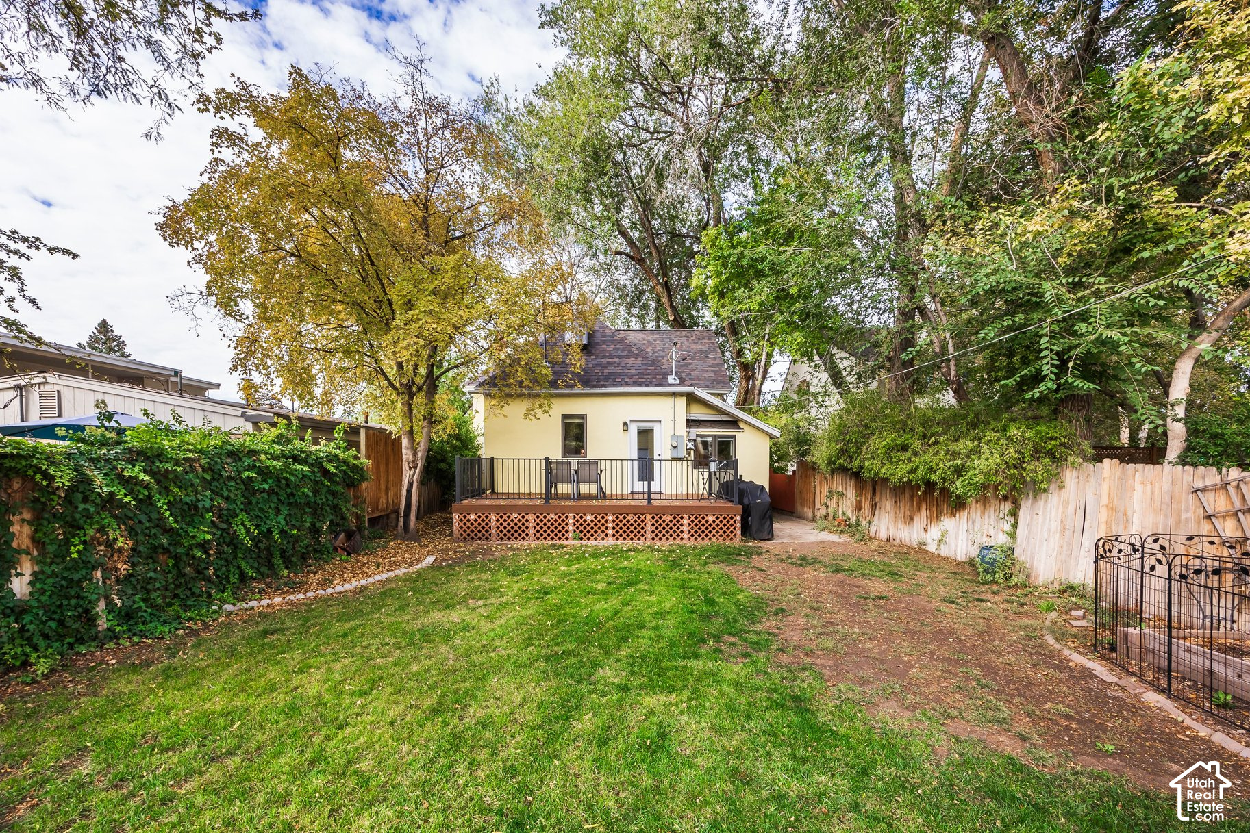 main property photo 32